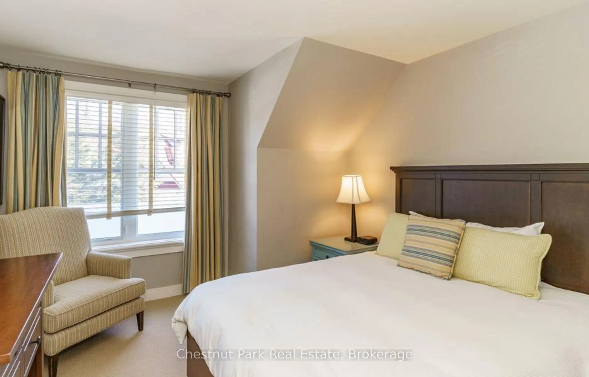 Photo 16 of 201 Glen Abbey Way S, Seguin — HOMEH