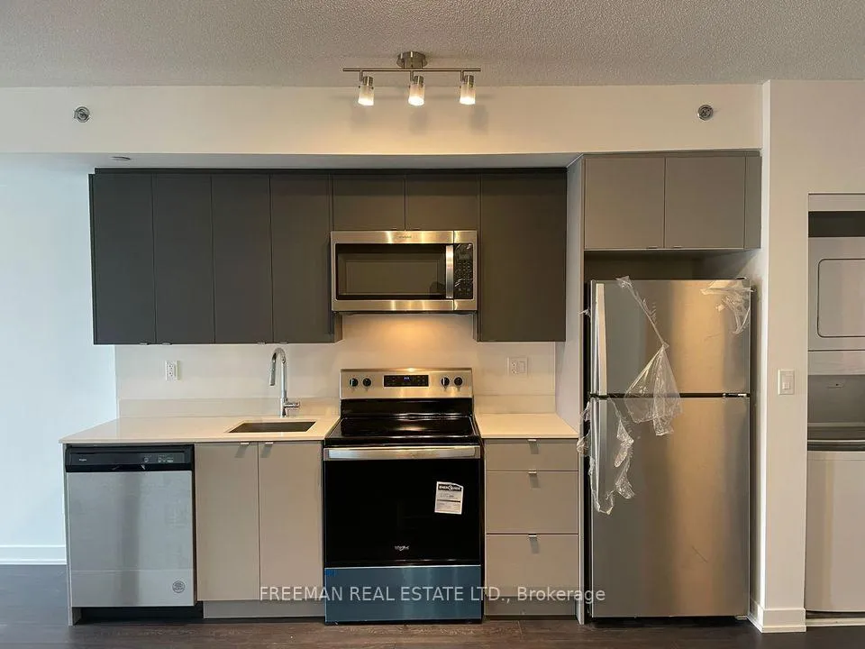 Photo 3 of Unit B608, 3200 Dakota Common, Burlington, Alton — HOMEH