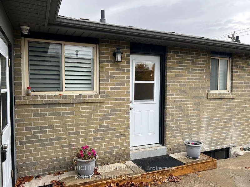Photo 4 of 88 Gregory Road, Ajax, South East — HOMEH