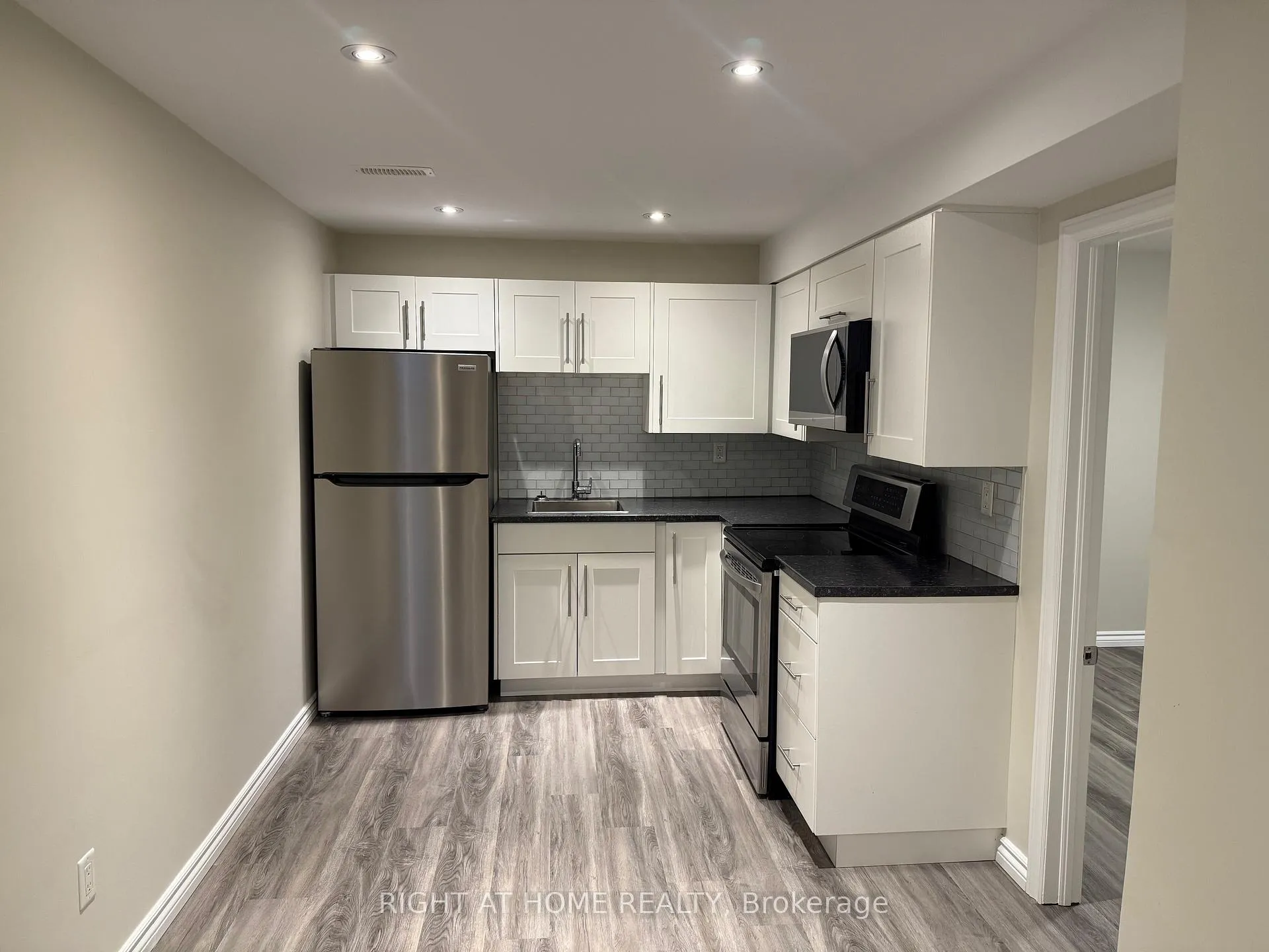 Photo 6 of 88 Gregory Road, Ajax, South East — HOMEH