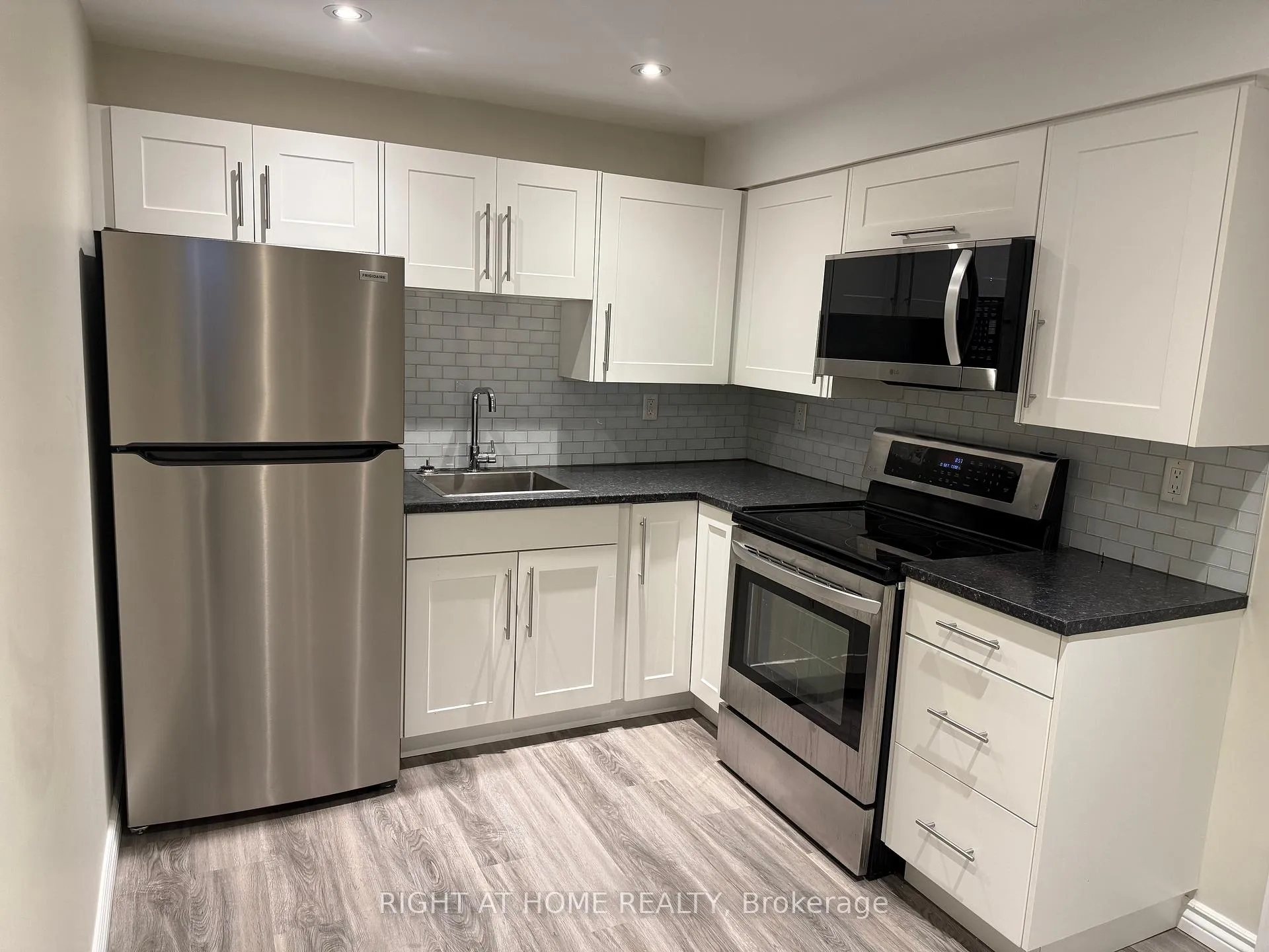 Photo 8 of 88 Gregory Road, Ajax, South East — HOMEH