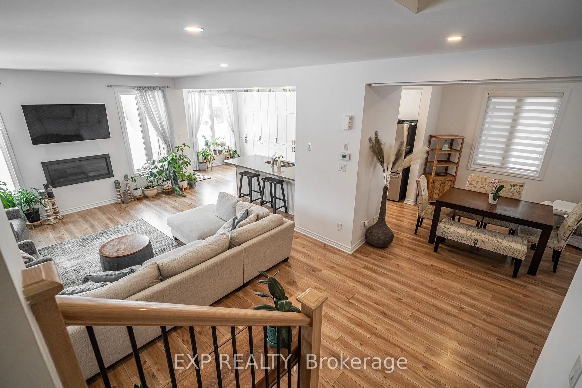 Photo 2 of 99 Dun Skipper Drive, Ottawa, Blossom Park/Kemp Park/Findlay Creek — HOMEH