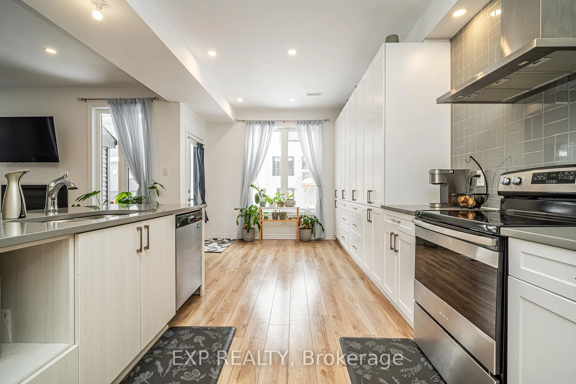 Photo 8 of 99 Dun Skipper Drive, Ottawa, Blossom Park/Kemp Park/Findlay Creek — HOMEH