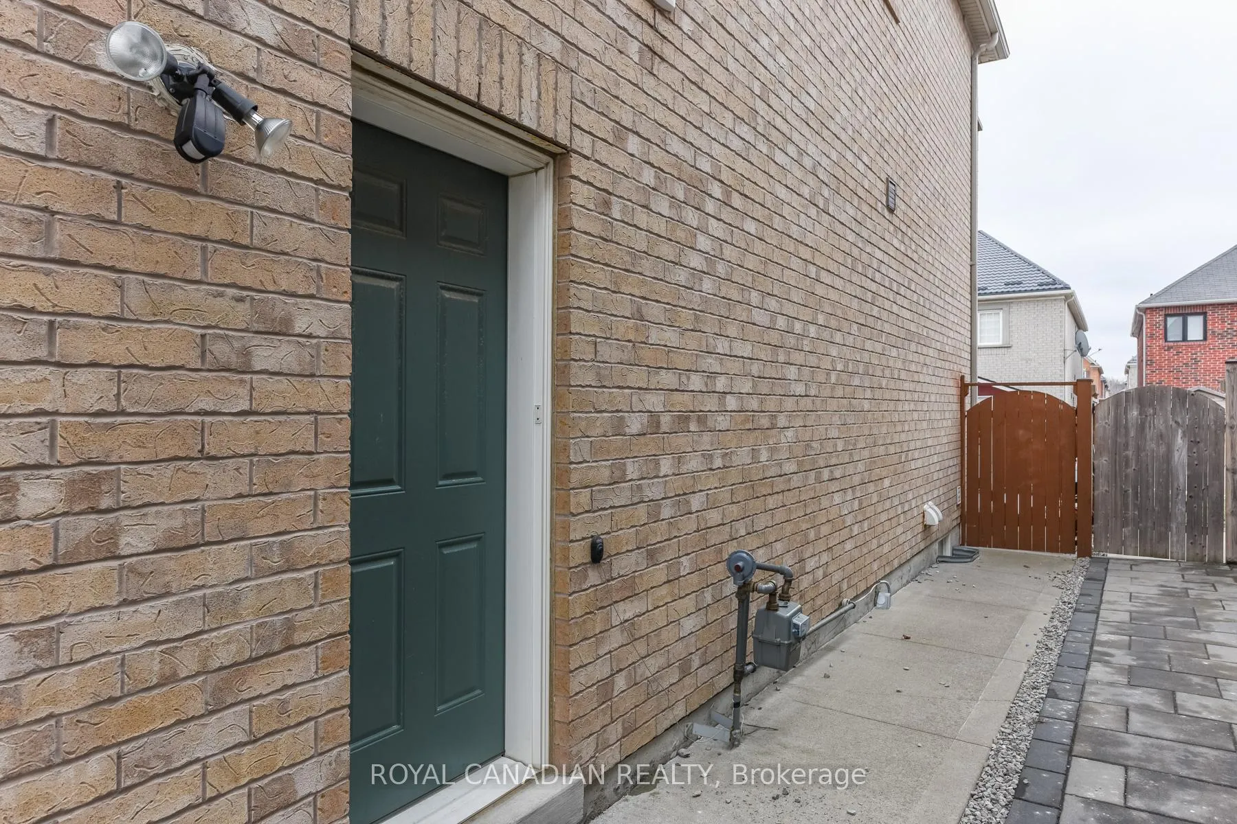 Photo 3 of Unit Bsmt, 84 Lightcatcher Circle, Brampton, Bram East — HOMEH