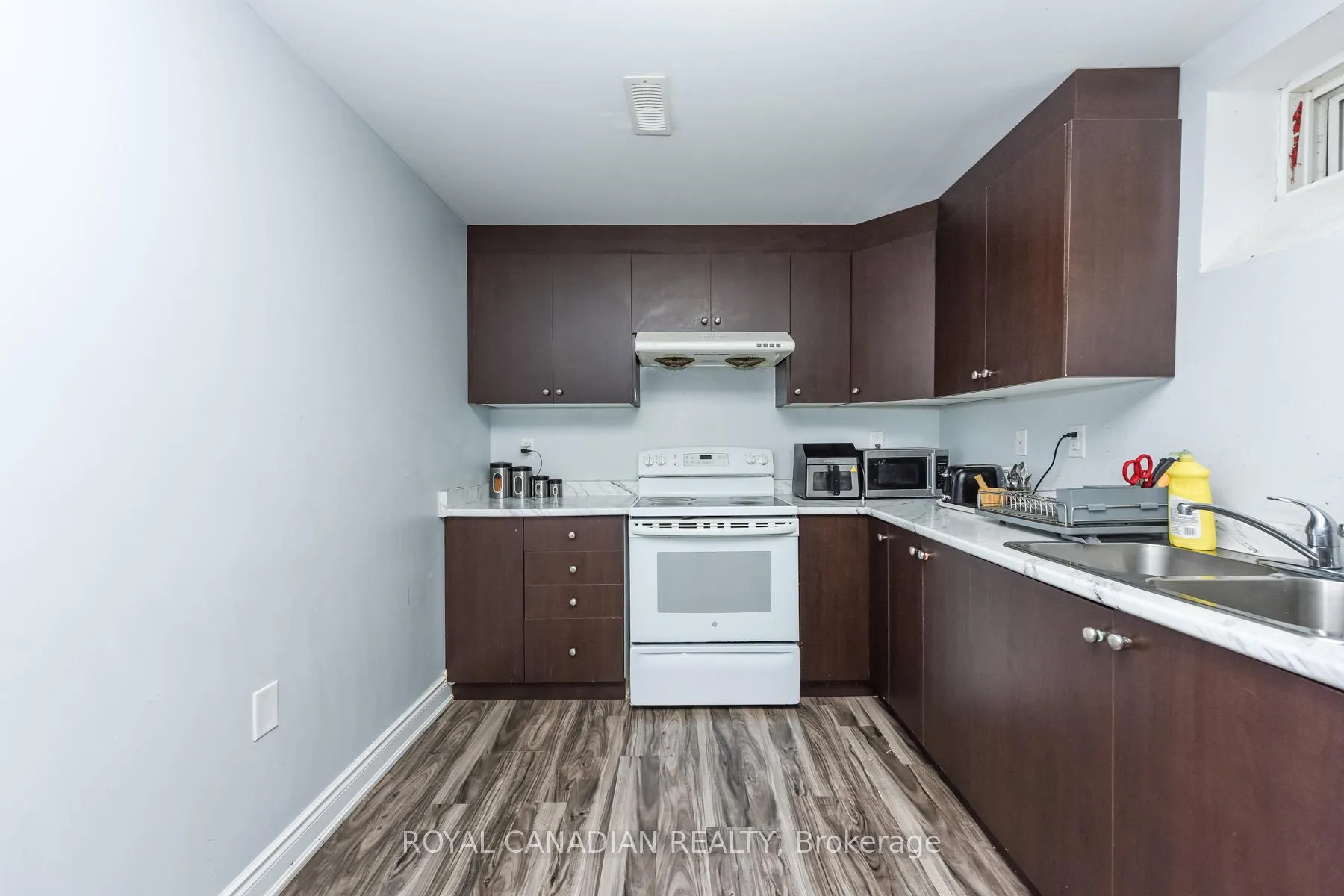 Photo 10 of Unit Bsmt, 84 Lightcatcher Circle, Brampton, Bram East — HOMEH