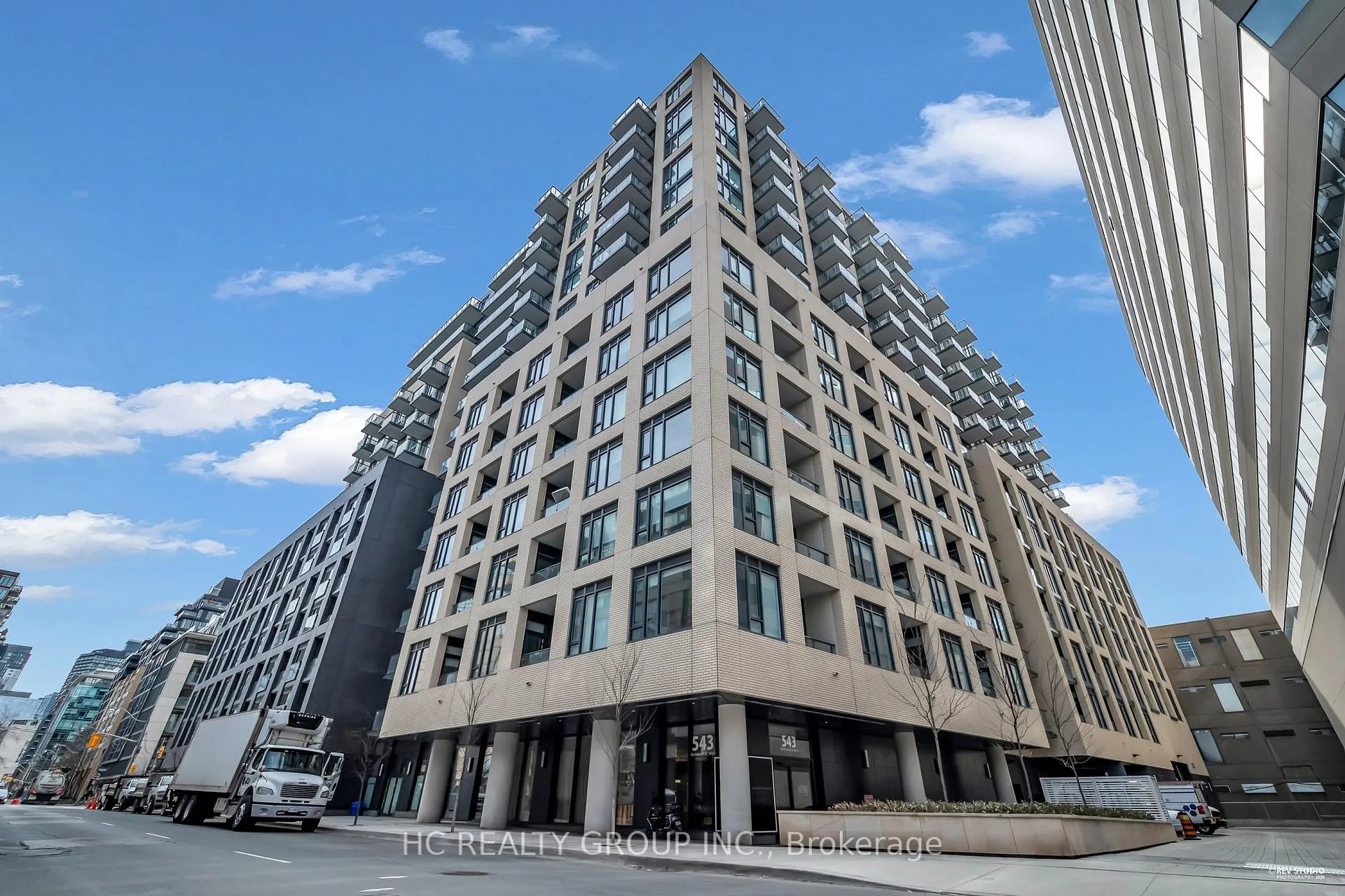 Front of Unit 823, 543 Richmond Street W
