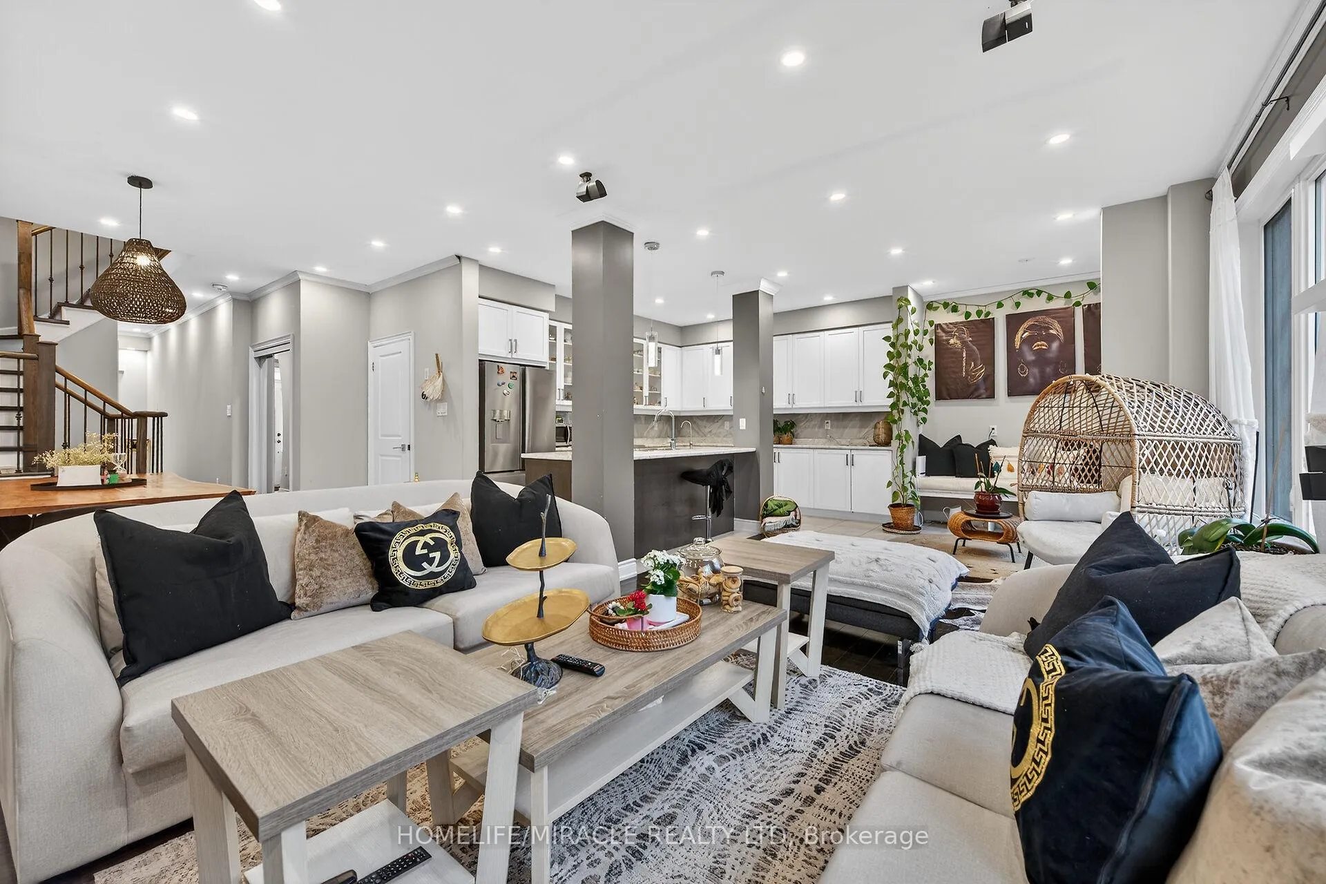Photo 19 of 7809 Hackberry Trail, Niagara Falls, Brown — HOMEH