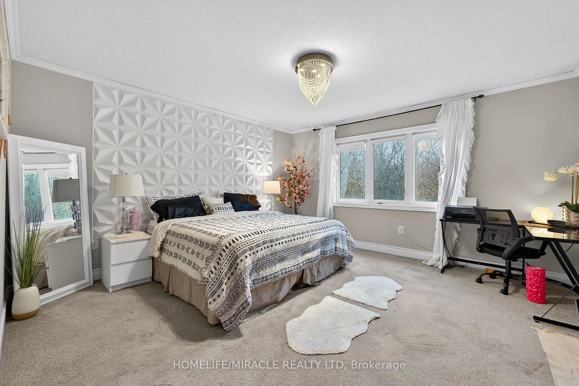 Photo 25 of 7809 Hackberry Trail, Niagara Falls, Brown — HOMEH