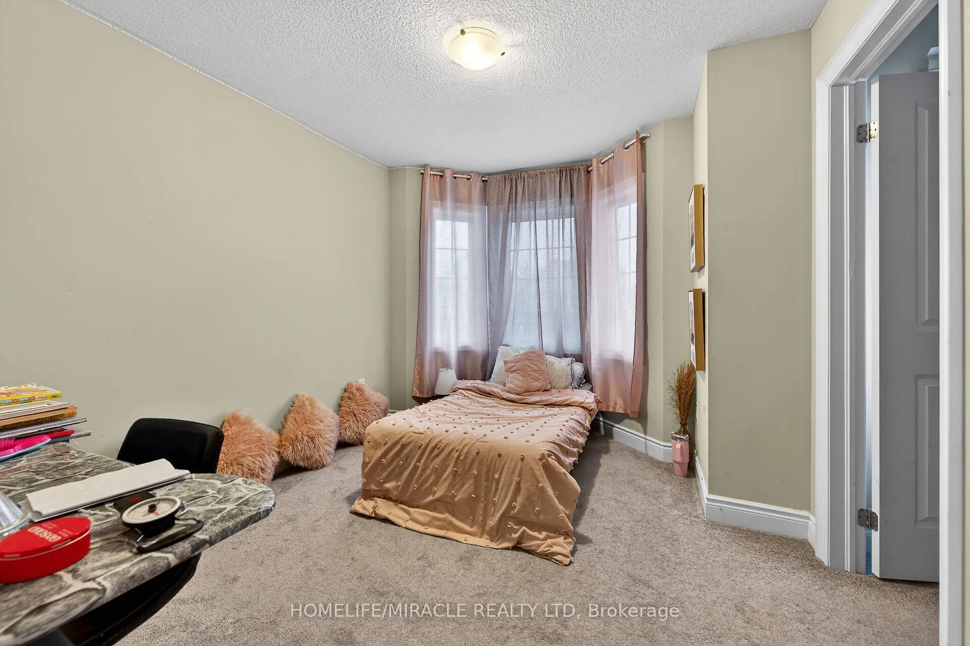 Photo 29 of 7809 Hackberry Trail, Niagara Falls, Brown — HOMEH