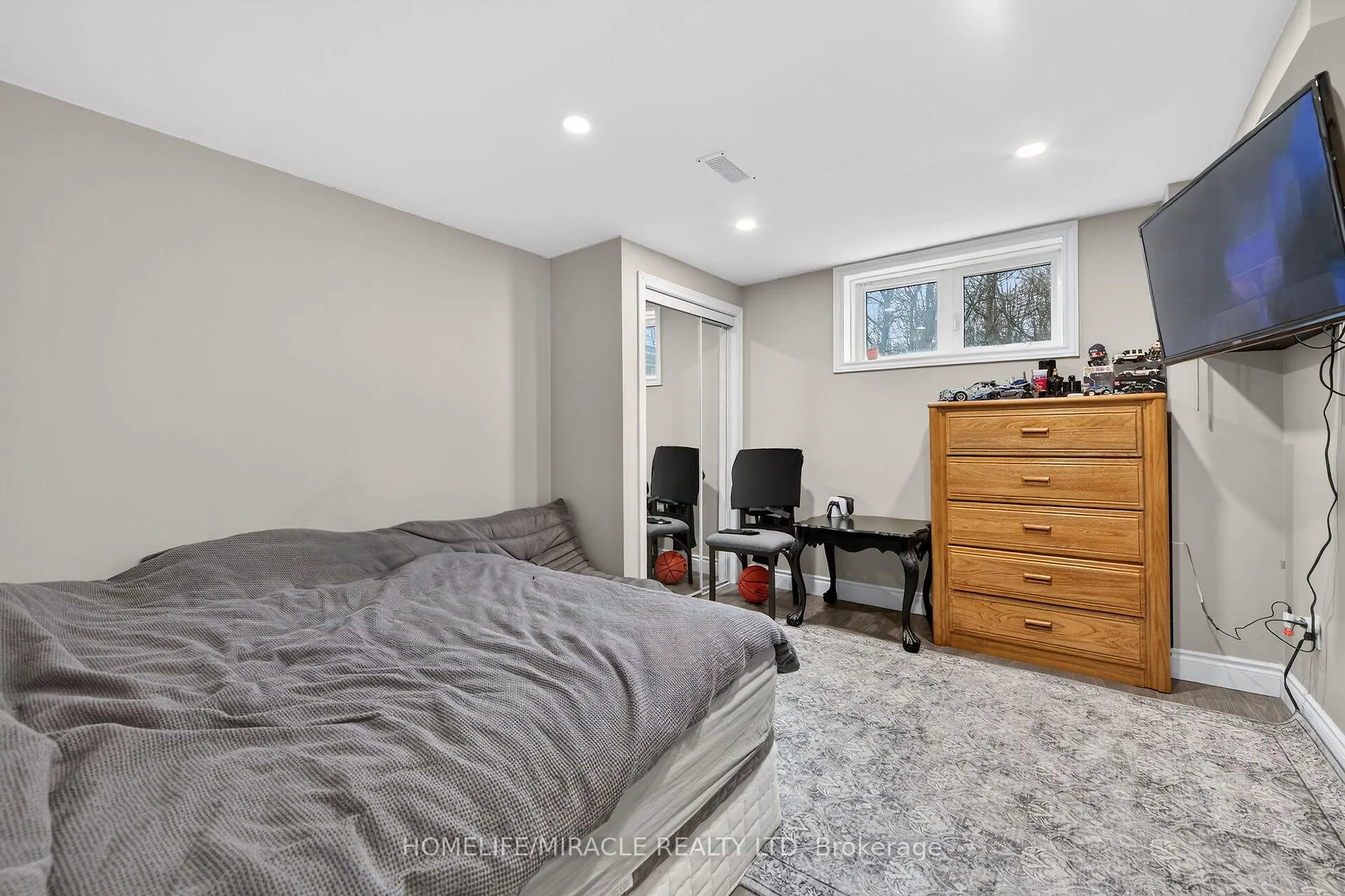 Photo 39 of 7809 Hackberry Trail, Niagara Falls, Brown — HOMEH