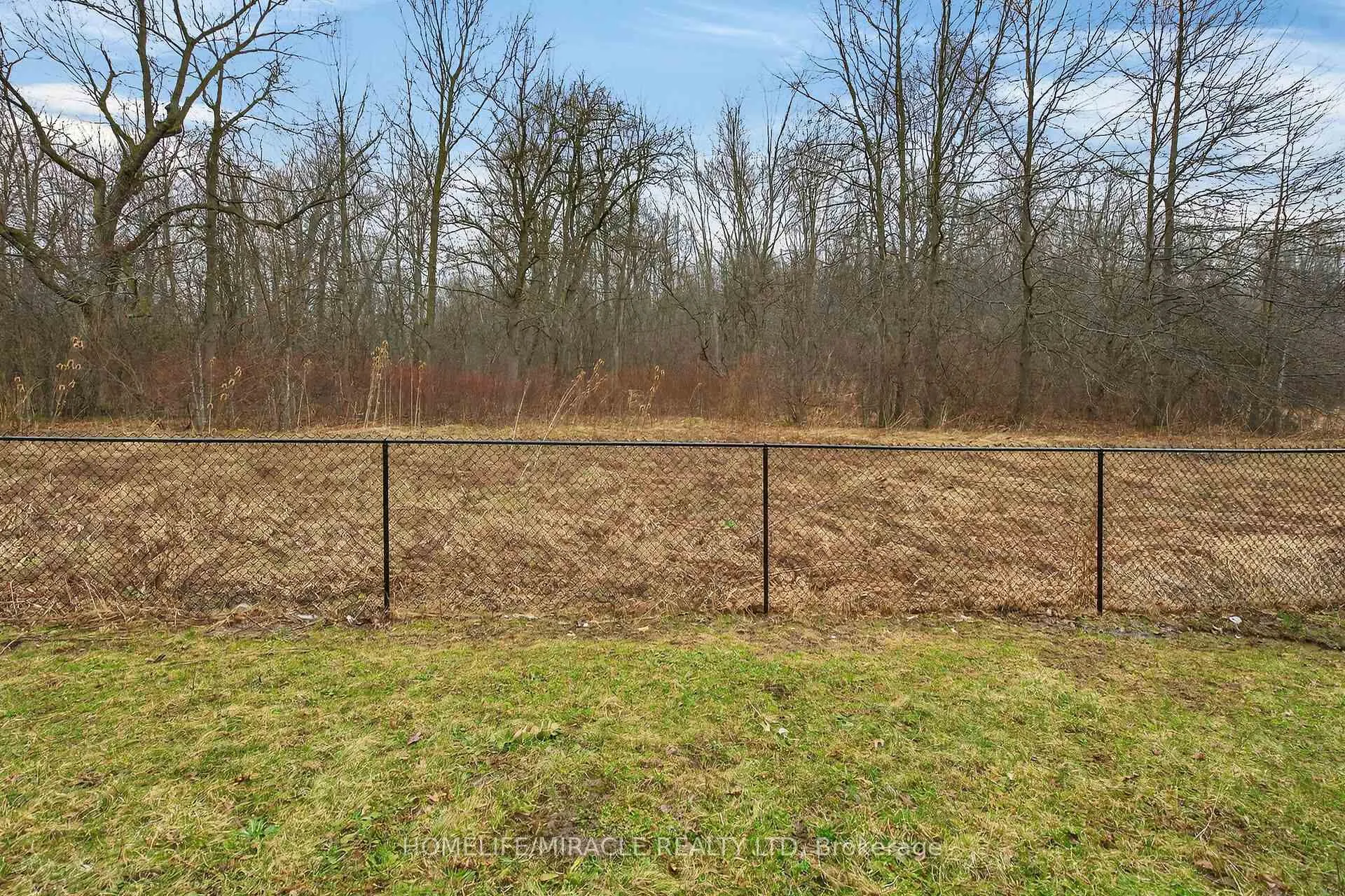 Photo 44 of 7809 Hackberry Trail, Niagara Falls, Brown — HOMEH
