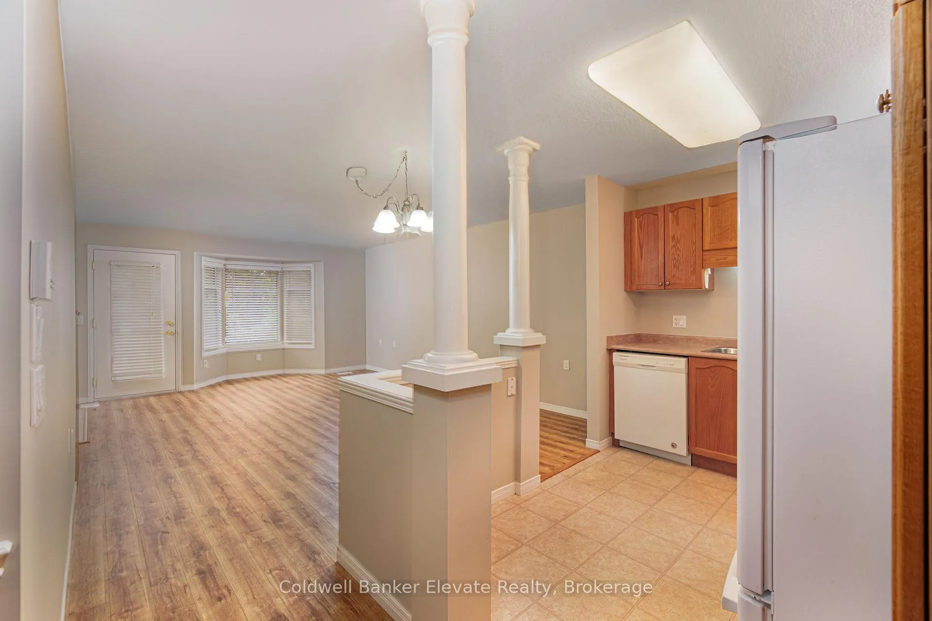Photo 9 of Unit 17, 2705 Kingsway Drive, Kitchener — HOMEH