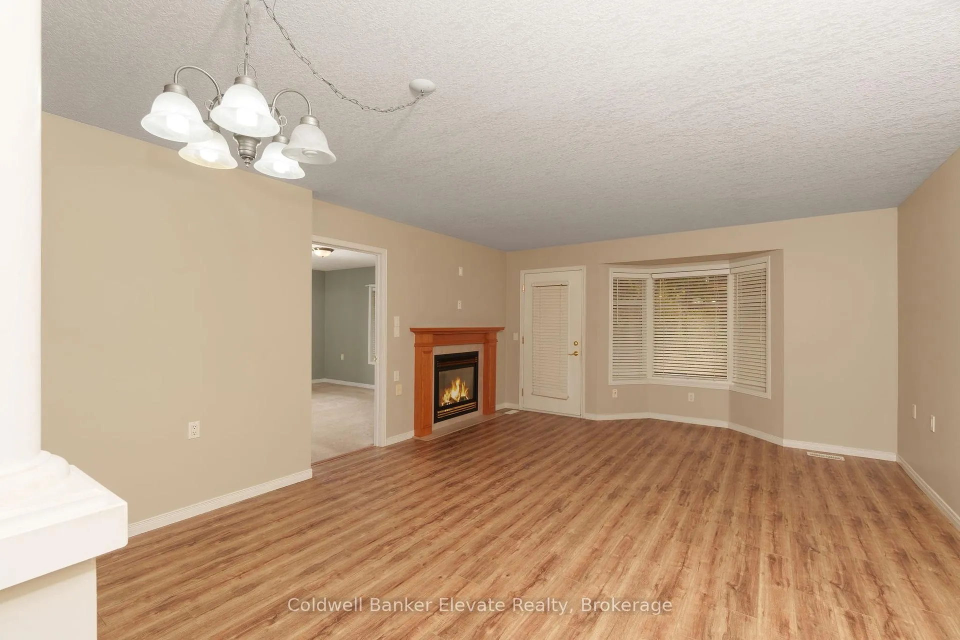 Photo 16 of Unit 17, 2705 Kingsway Drive, Kitchener — HOMEH