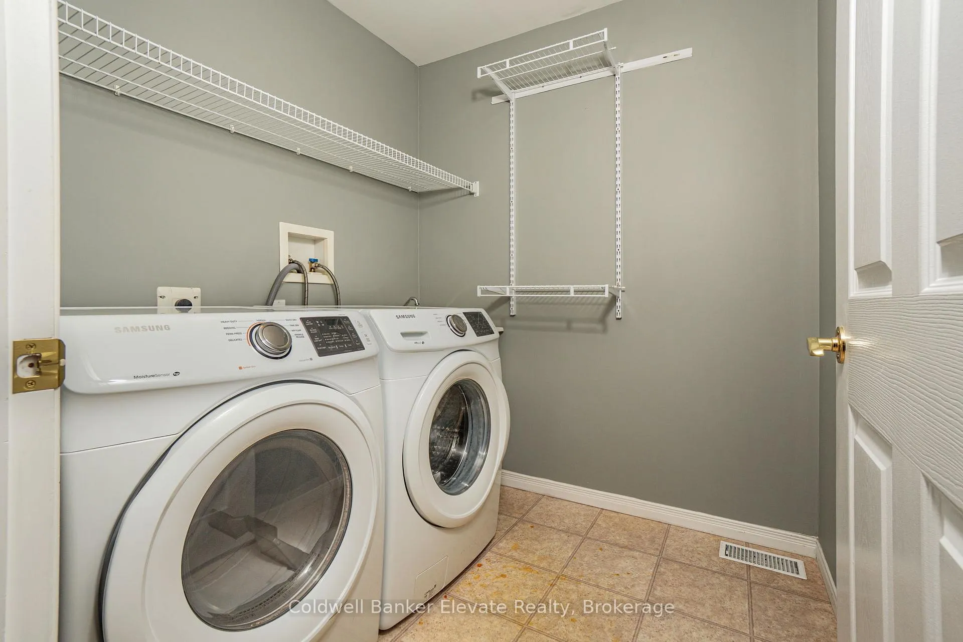 Photo 19 of Unit 17, 2705 Kingsway Drive, Kitchener — HOMEH