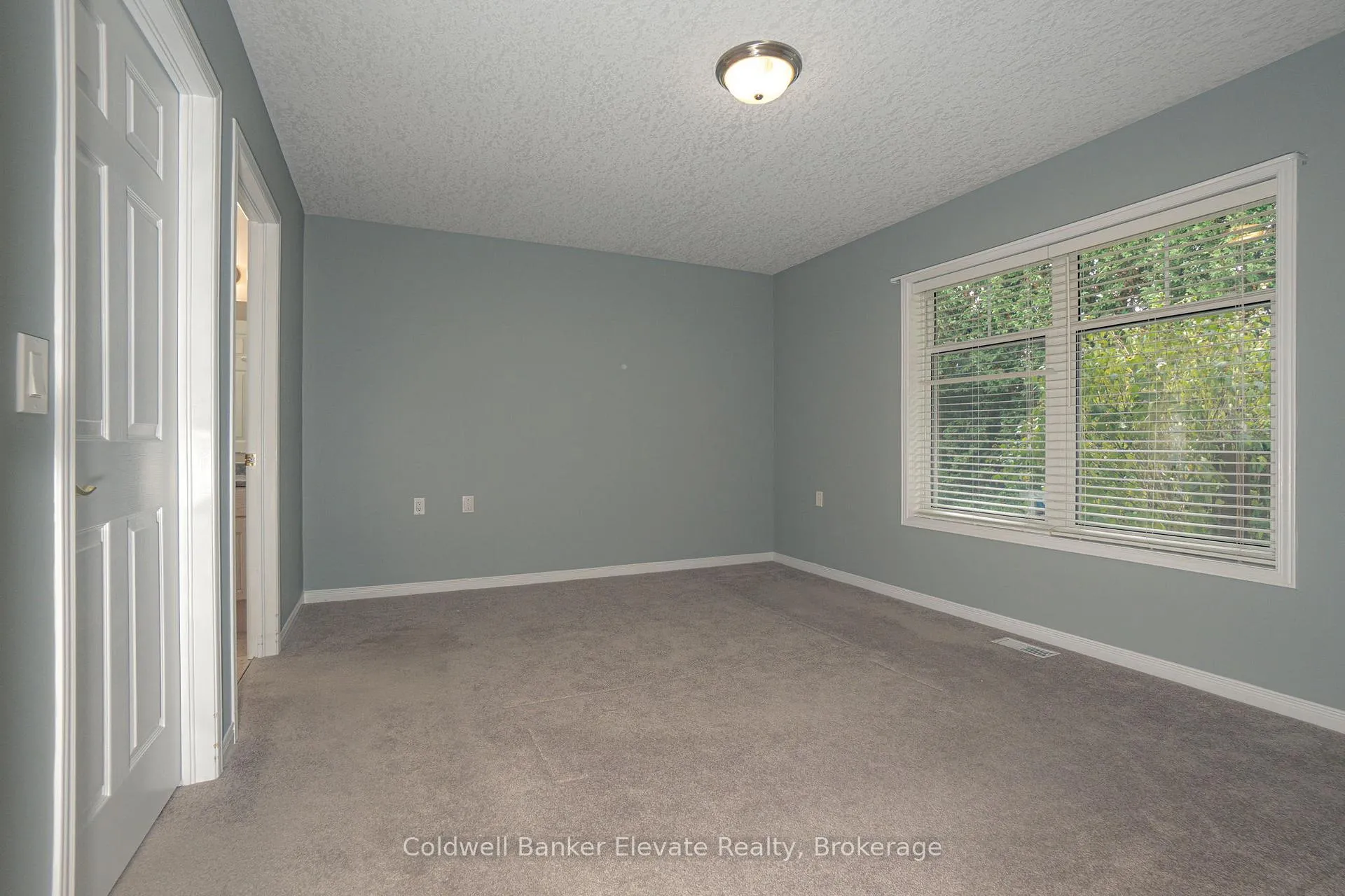 Photo 21 of Unit 17, 2705 Kingsway Drive, Kitchener — HOMEH