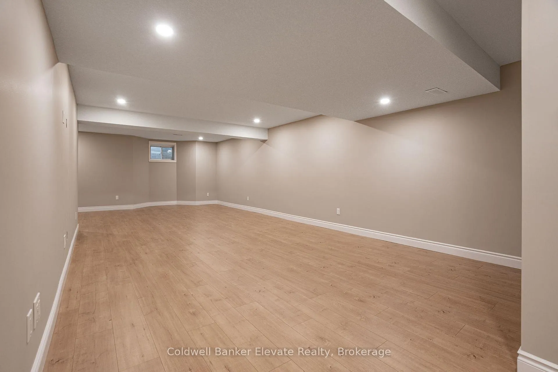 Photo 28 of Unit 17, 2705 Kingsway Drive, Kitchener — HOMEH