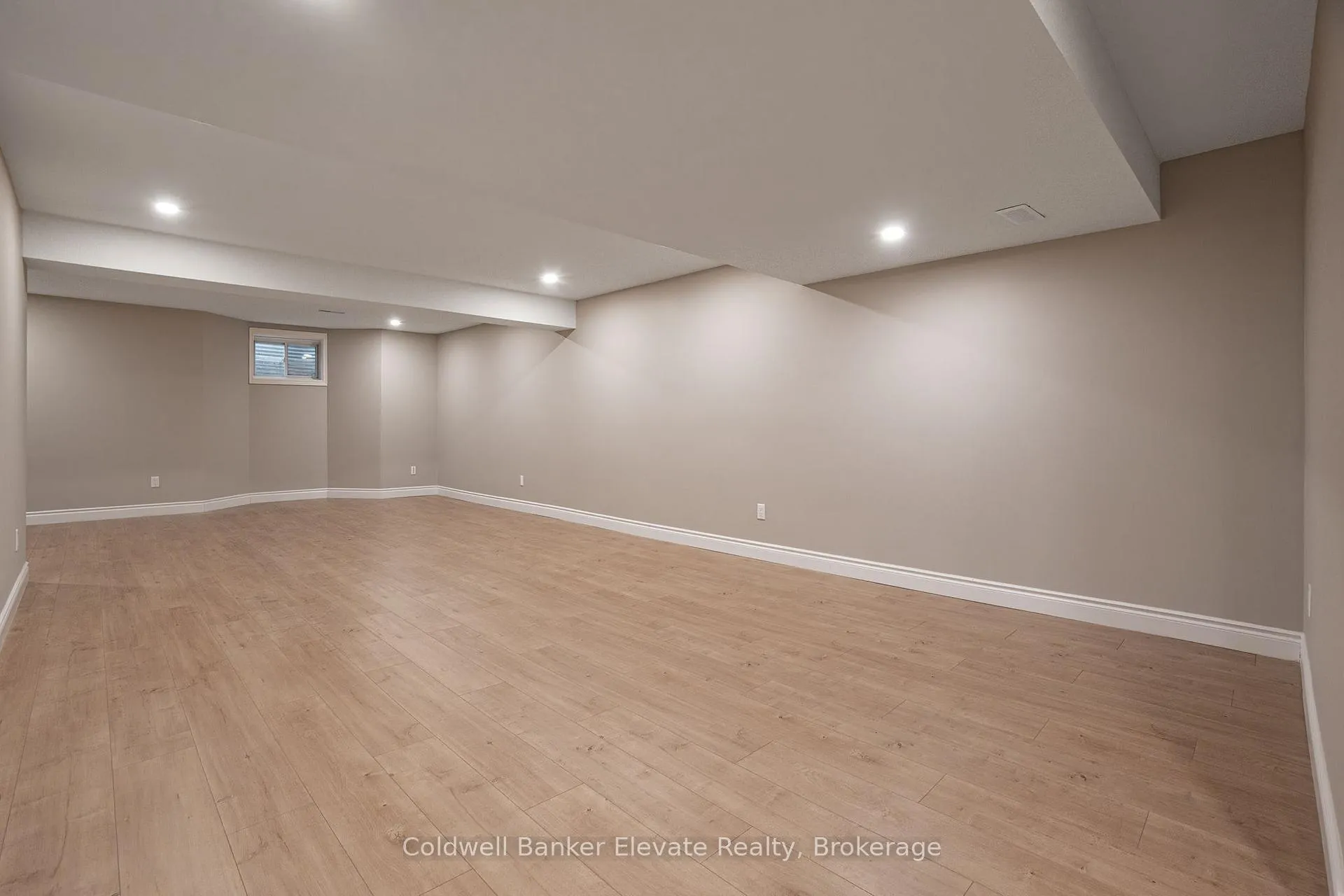 Photo 29 of Unit 17, 2705 Kingsway Drive, Kitchener — HOMEH