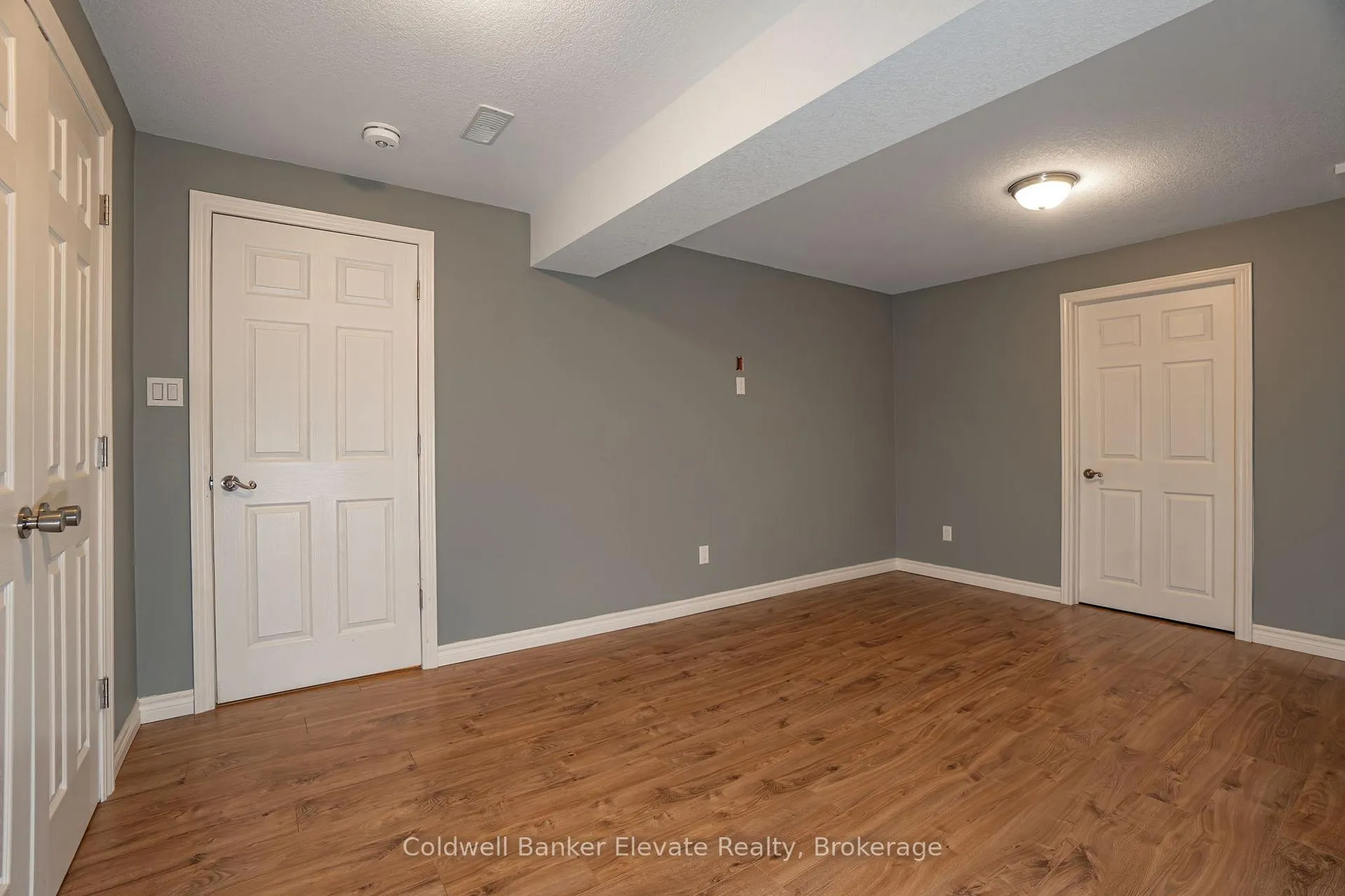 Photo 32 of Unit 17, 2705 Kingsway Drive, Kitchener — HOMEH