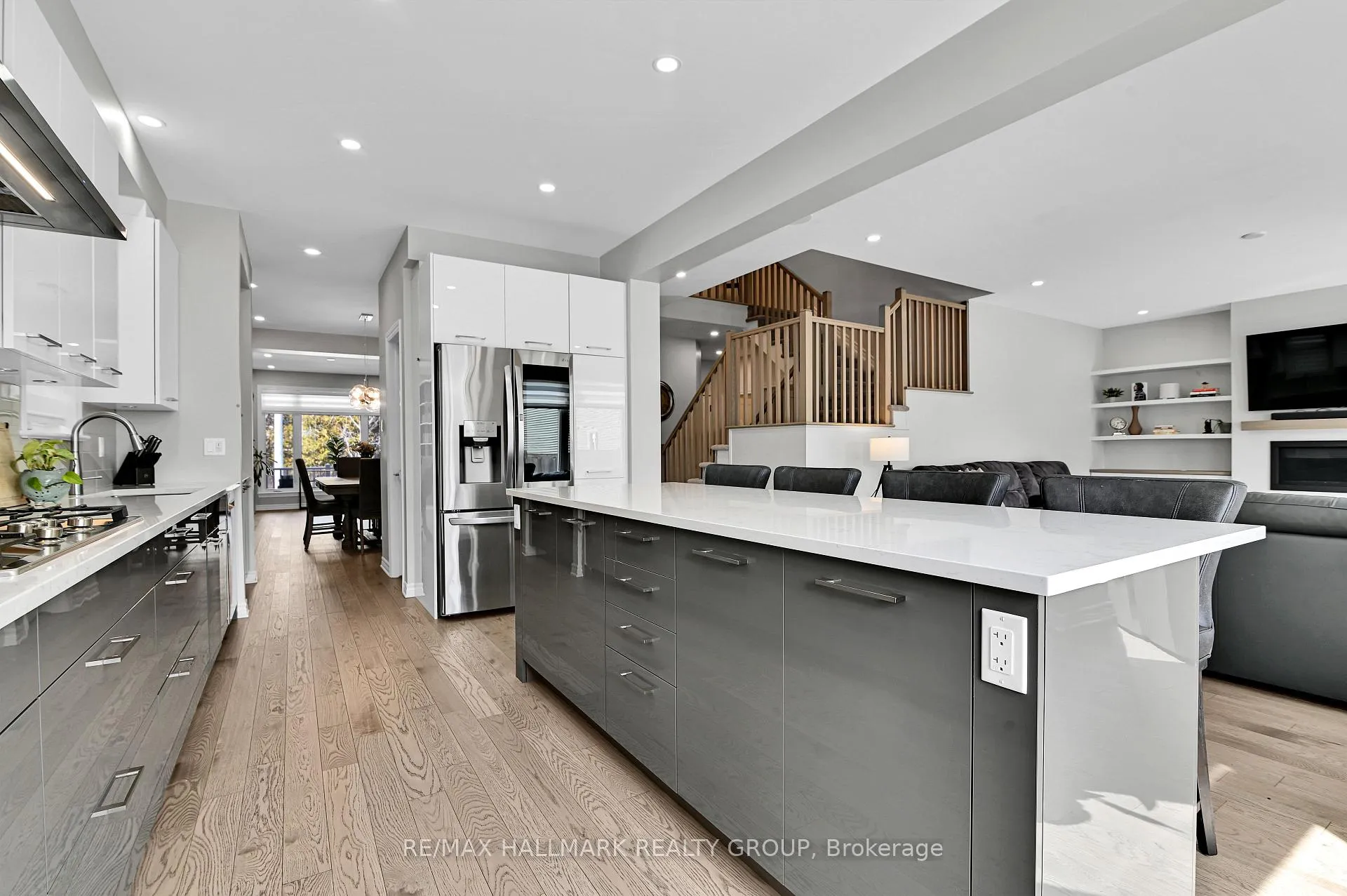 Photo 12 of 160 Eric Maloney Way, Ottawa, Blossom Park/Kemp Park/Findlay Creek — HOMEH