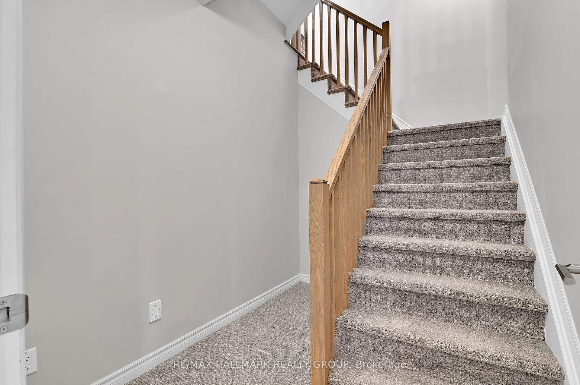 Photo 29 of 160 Eric Maloney Way, Ottawa, Blossom Park/Kemp Park/Findlay Creek — HOMEH