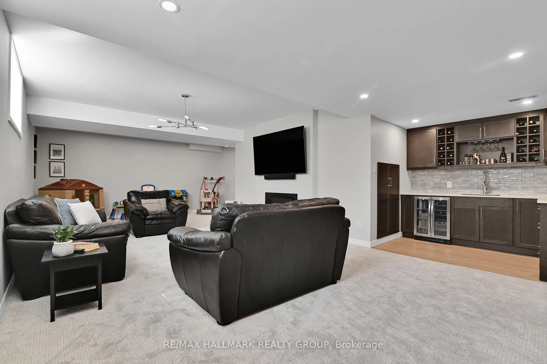 Photo 31 of 160 Eric Maloney Way, Ottawa, Blossom Park/Kemp Park/Findlay Creek — HOMEH