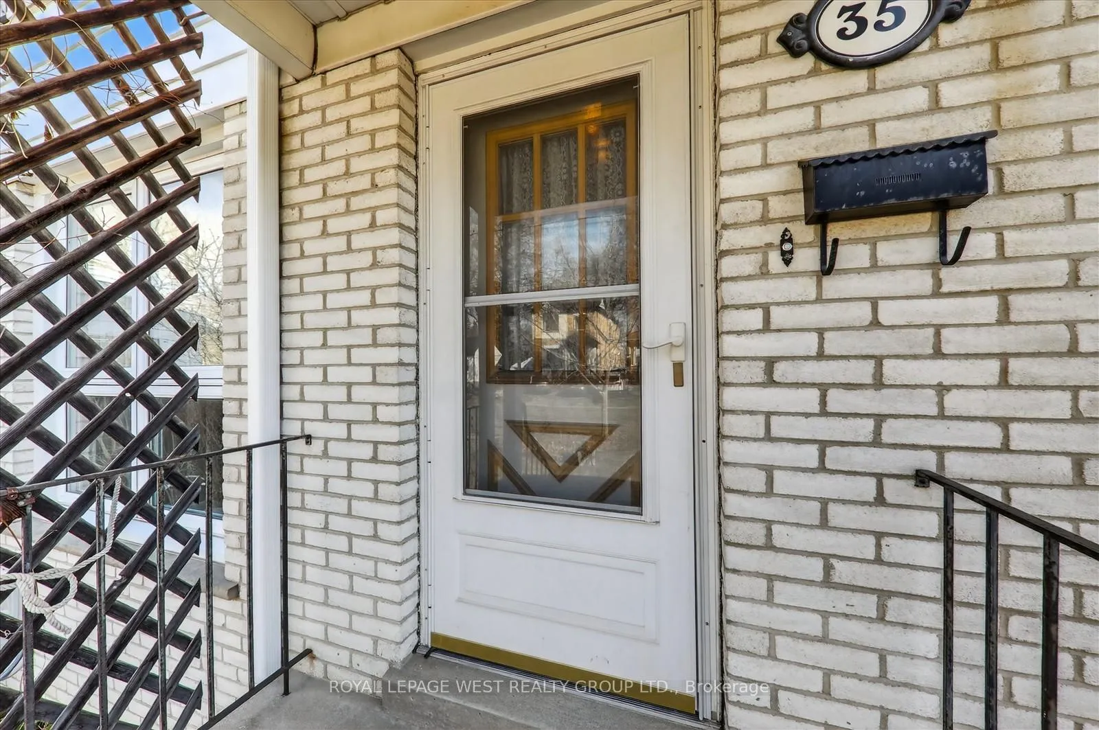 Photo 3 of 35 Roxaline Street, Etobicoke, Humber Heights — HOMEH