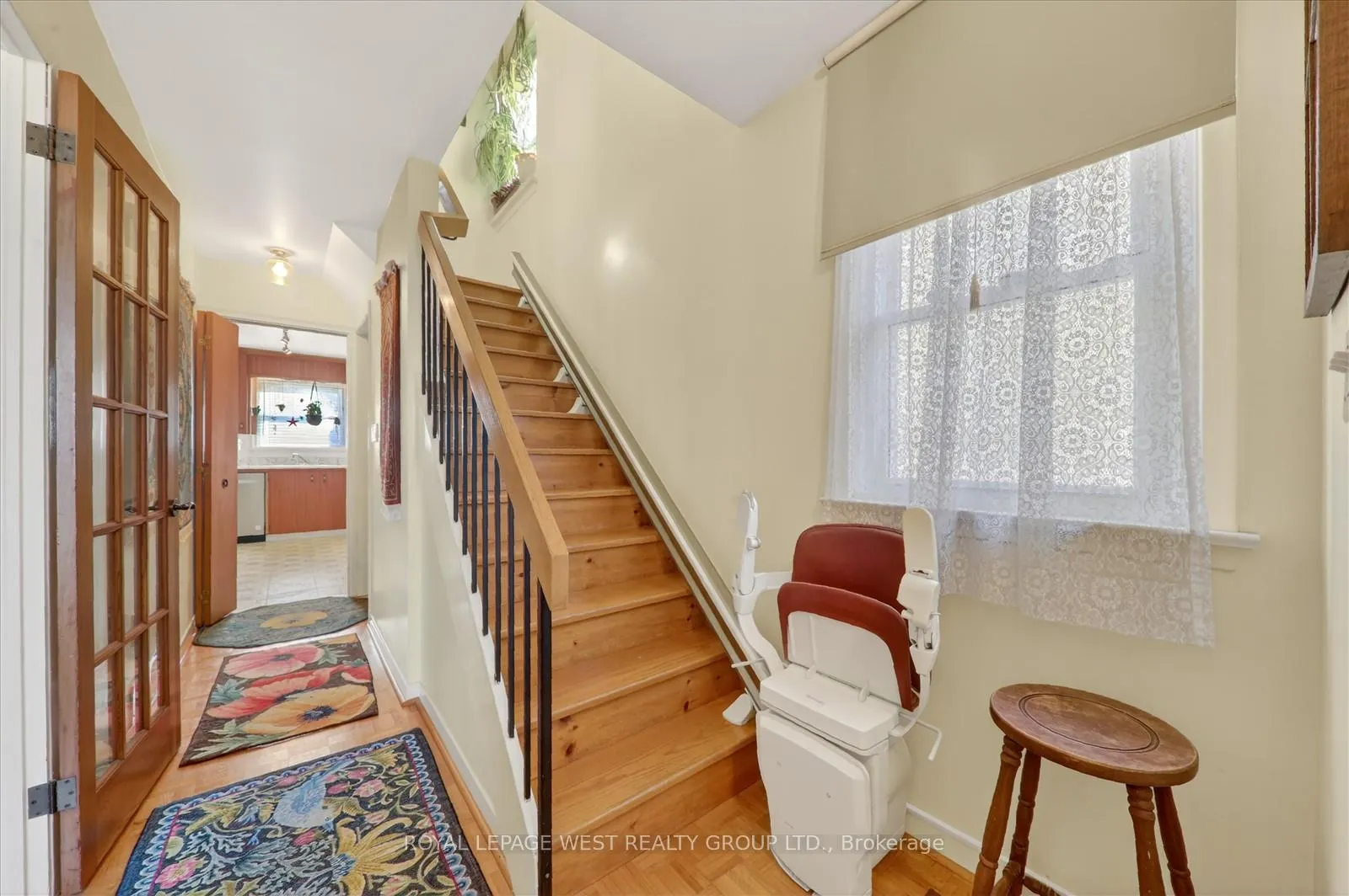 Photo 5 of 35 Roxaline Street, Etobicoke, Humber Heights — HOMEH
