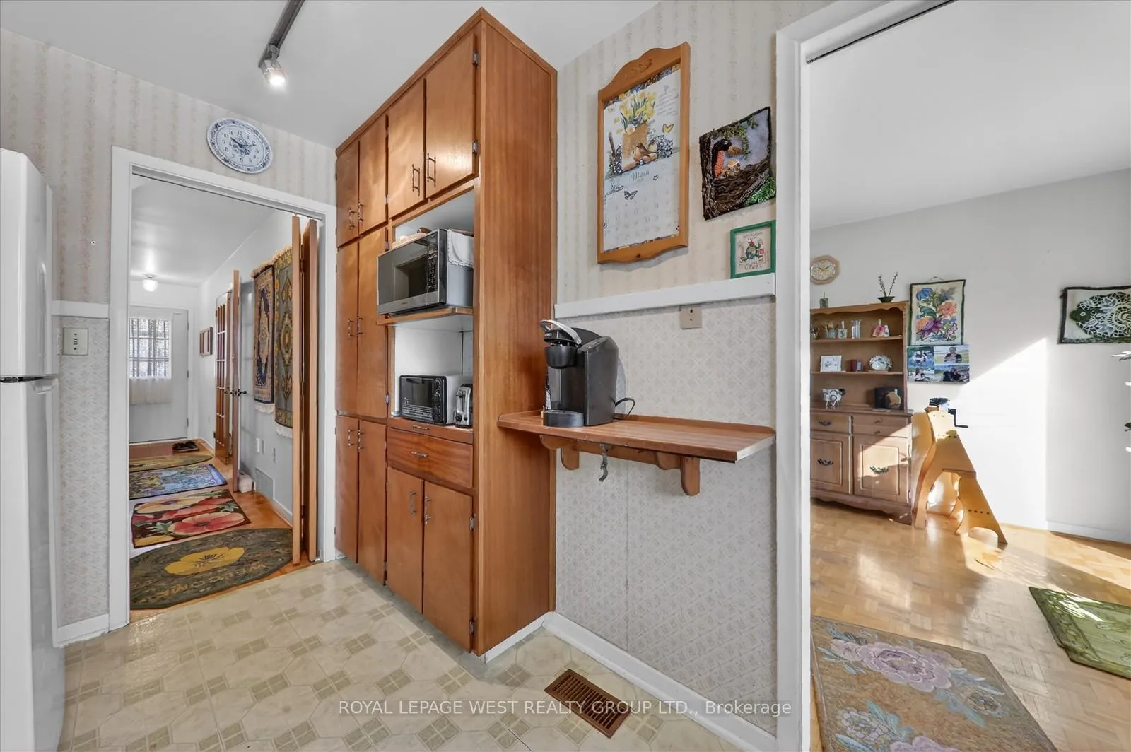 Photo 8 of 35 Roxaline Street, Etobicoke, Humber Heights — HOMEH