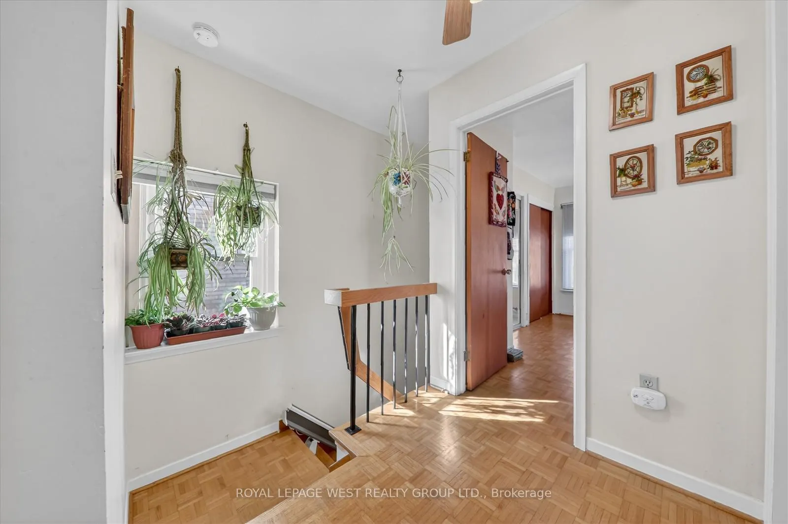 Photo 17 of 35 Roxaline Street, Etobicoke, Humber Heights — HOMEH