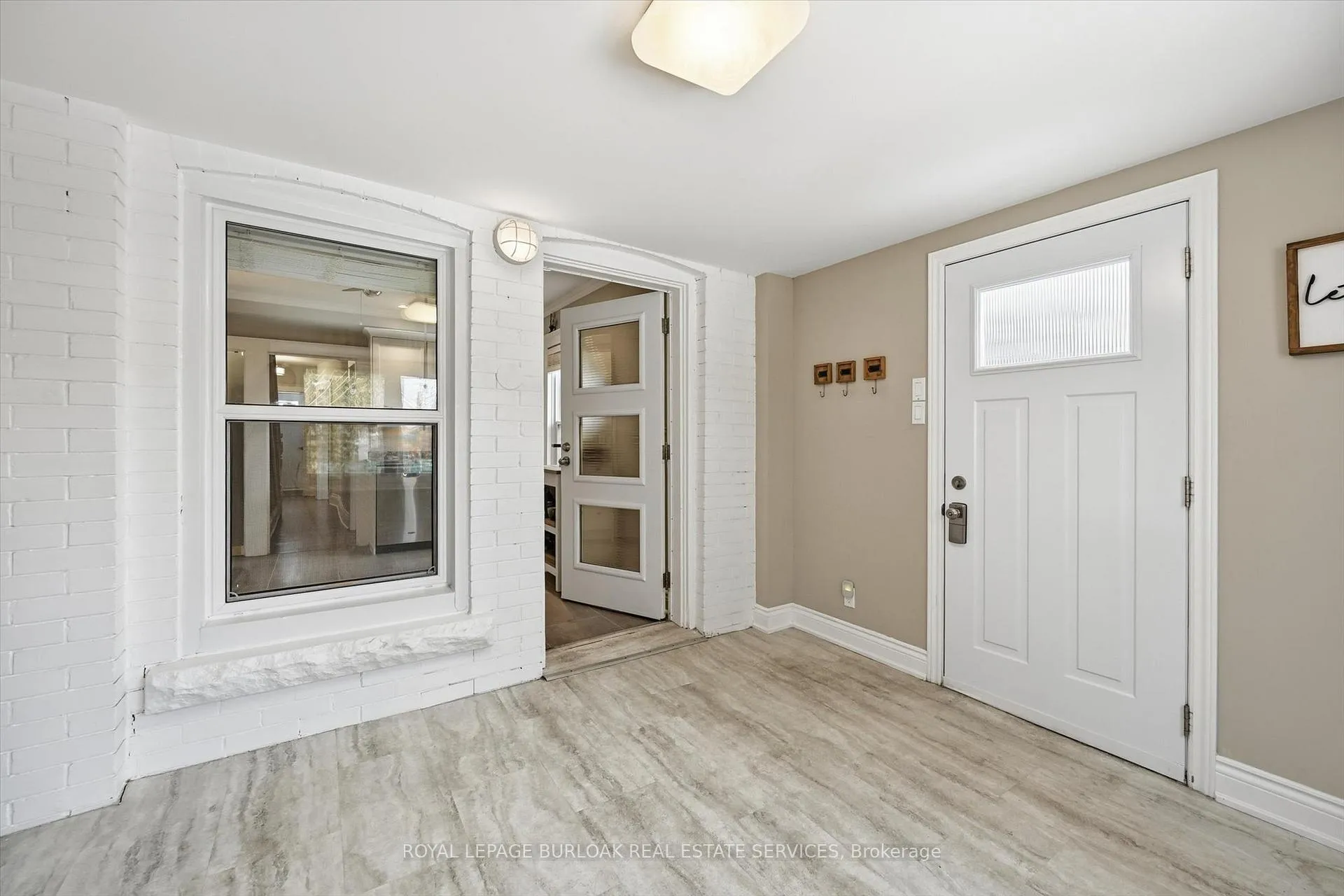 Photo 18 of 43 Belview Avenue, Hamilton, Crown Point — HOMEH