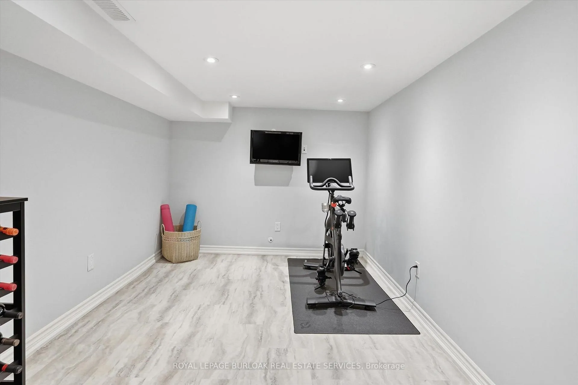 Photo 38 of 43 Belview Avenue, Hamilton, Crown Point — HOMEH