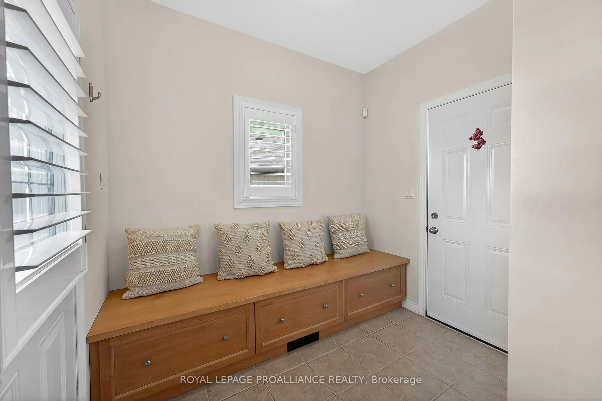 Photo 15 of 45 Maplehurst Crescent, Prince Edward County, Wellington Ward — HOMEH
