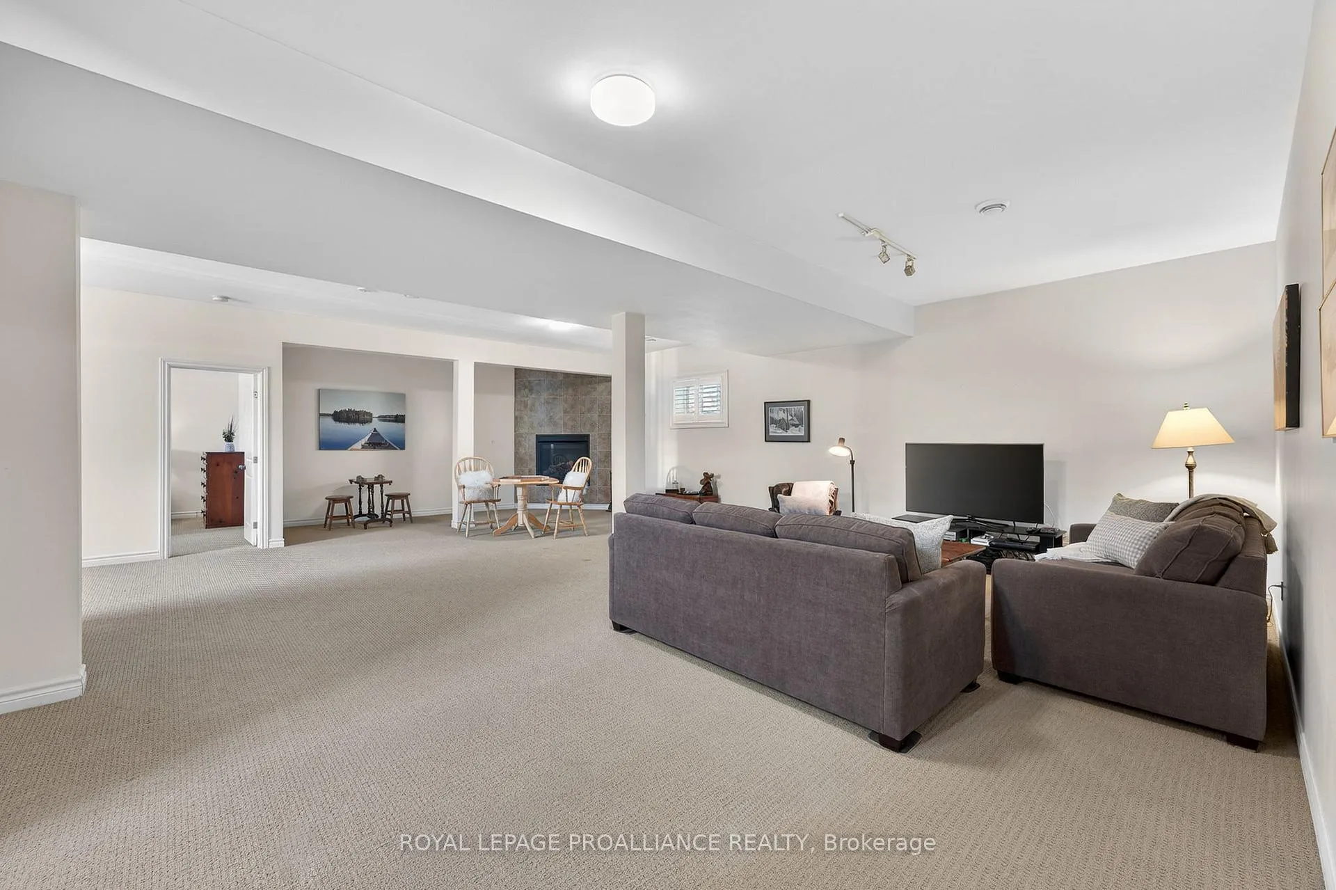 Photo 28 of 45 Maplehurst Crescent, Prince Edward County, Wellington Ward — HOMEH
