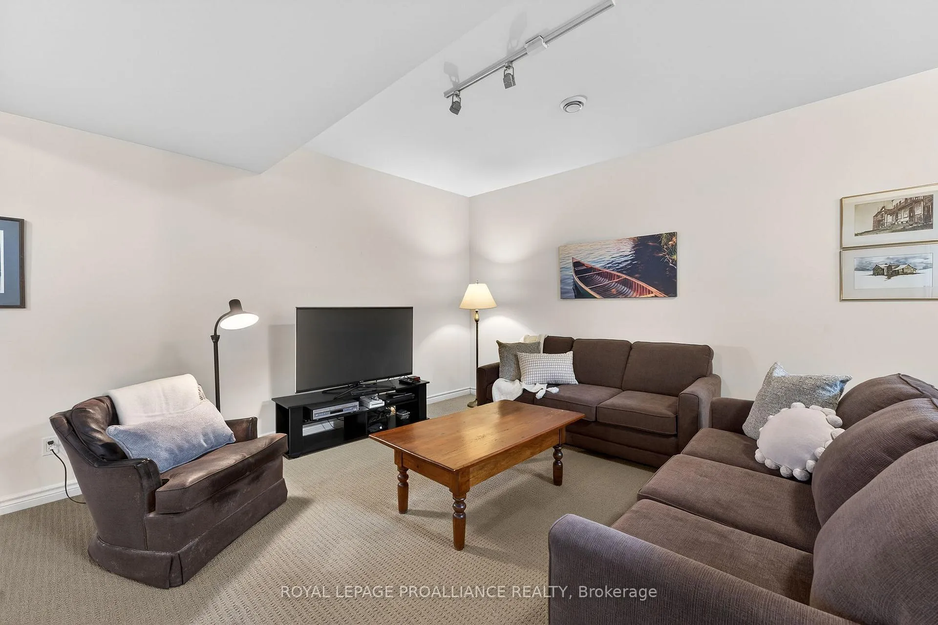 Photo 29 of 45 Maplehurst Crescent, Prince Edward County, Wellington Ward — HOMEH