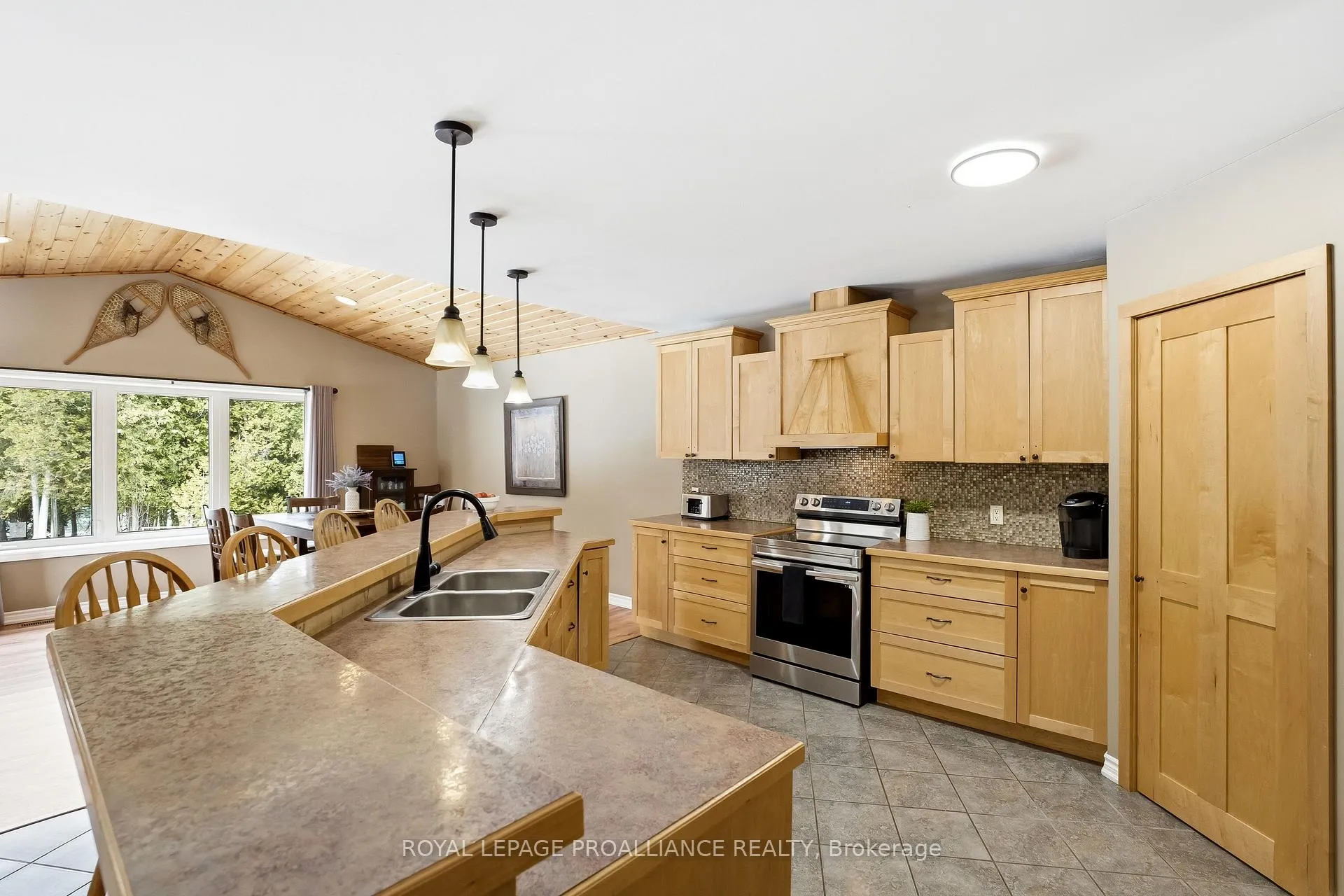 Photo 10 of 42 Nichols Road, Quinte West, Murray Ward — HOMEH