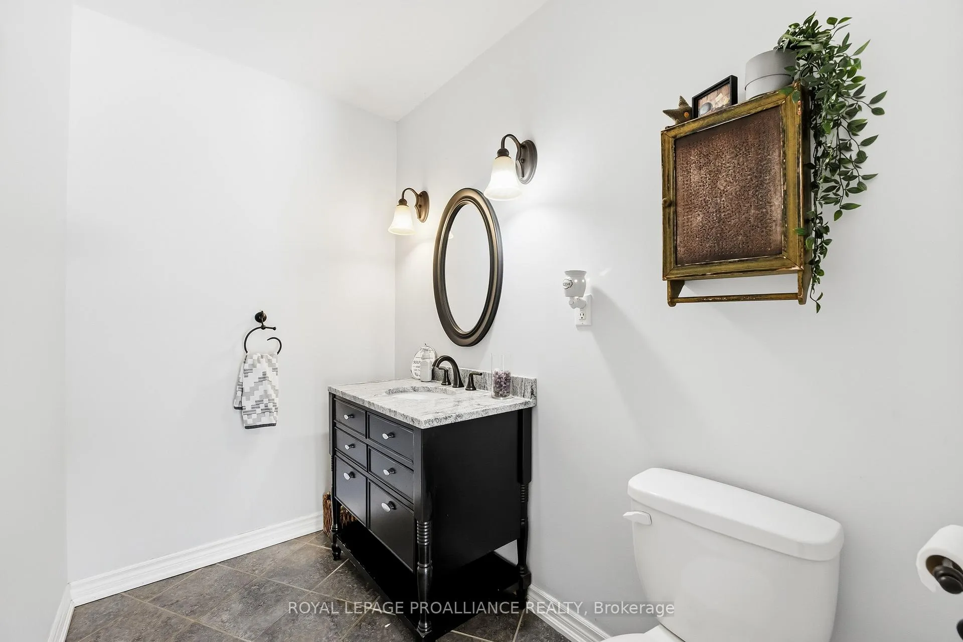Photo 17 of 42 Nichols Road, Quinte West, Murray Ward — HOMEH