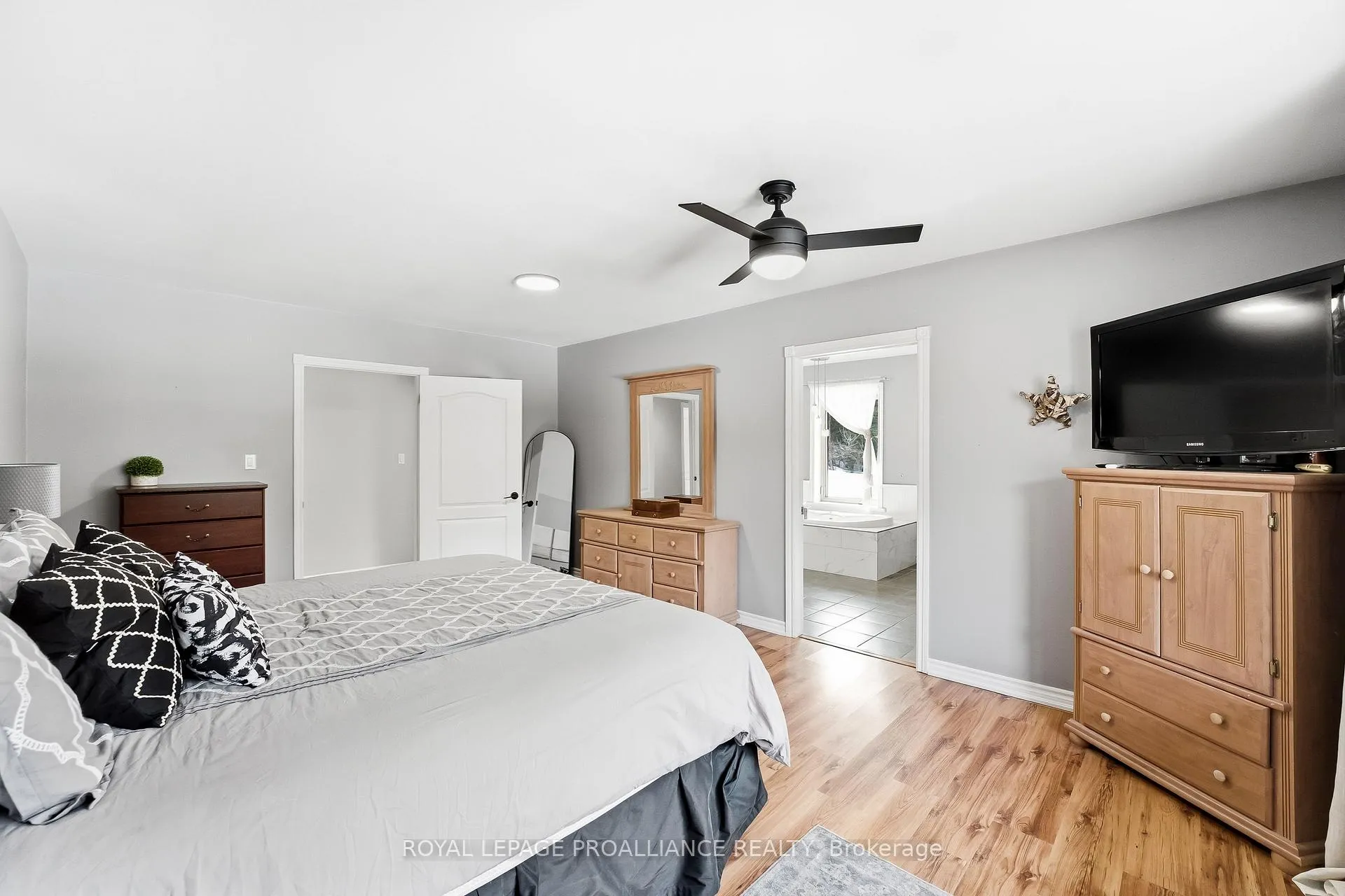 Photo 19 of 42 Nichols Road, Quinte West, Murray Ward — HOMEH