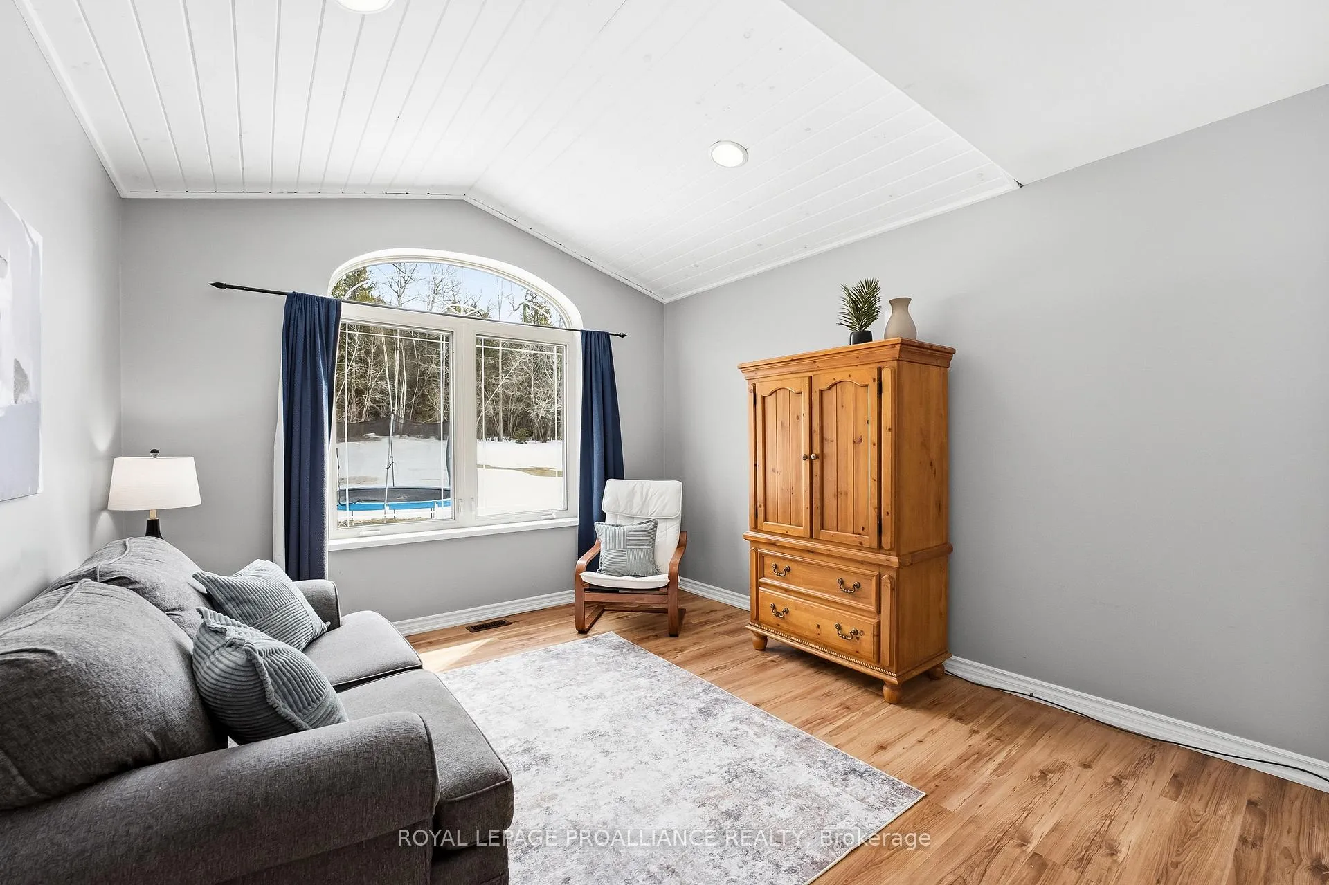 Photo 25 of 42 Nichols Road, Quinte West, Murray Ward — HOMEH