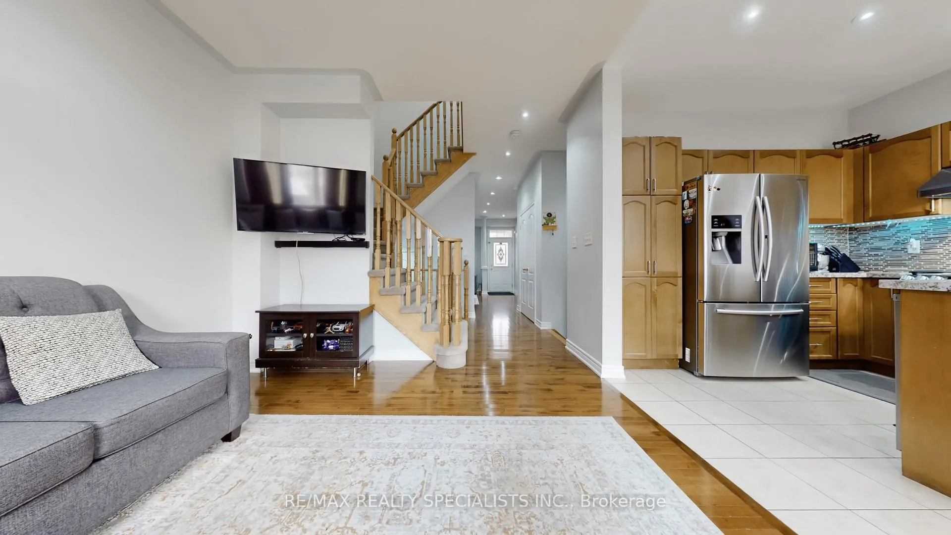 Photo 9 of 36 Totten Drive, Brampton, Sandringham-Wellington — HOMEH
