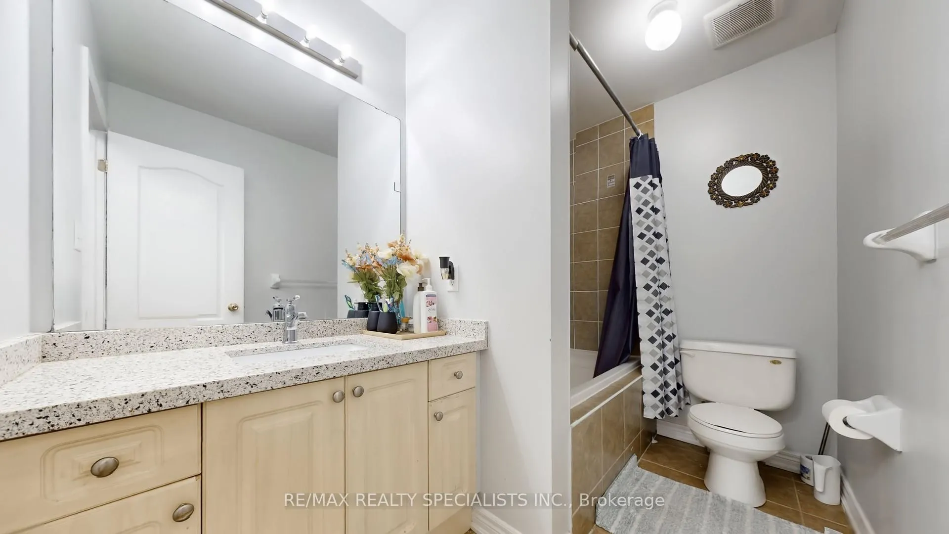 Photo 17 of 36 Totten Drive, Brampton, Sandringham-Wellington — HOMEH