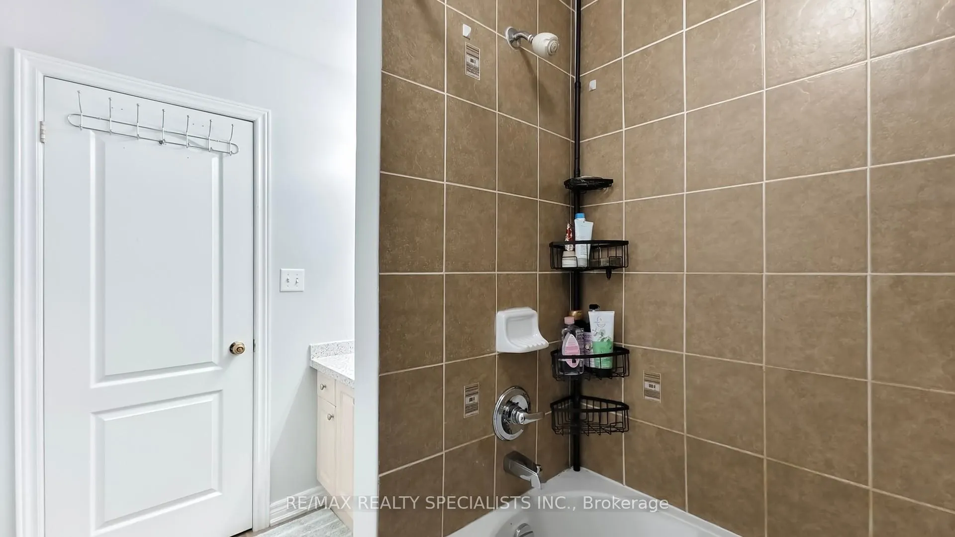 Photo 19 of 36 Totten Drive, Brampton, Sandringham-Wellington — HOMEH