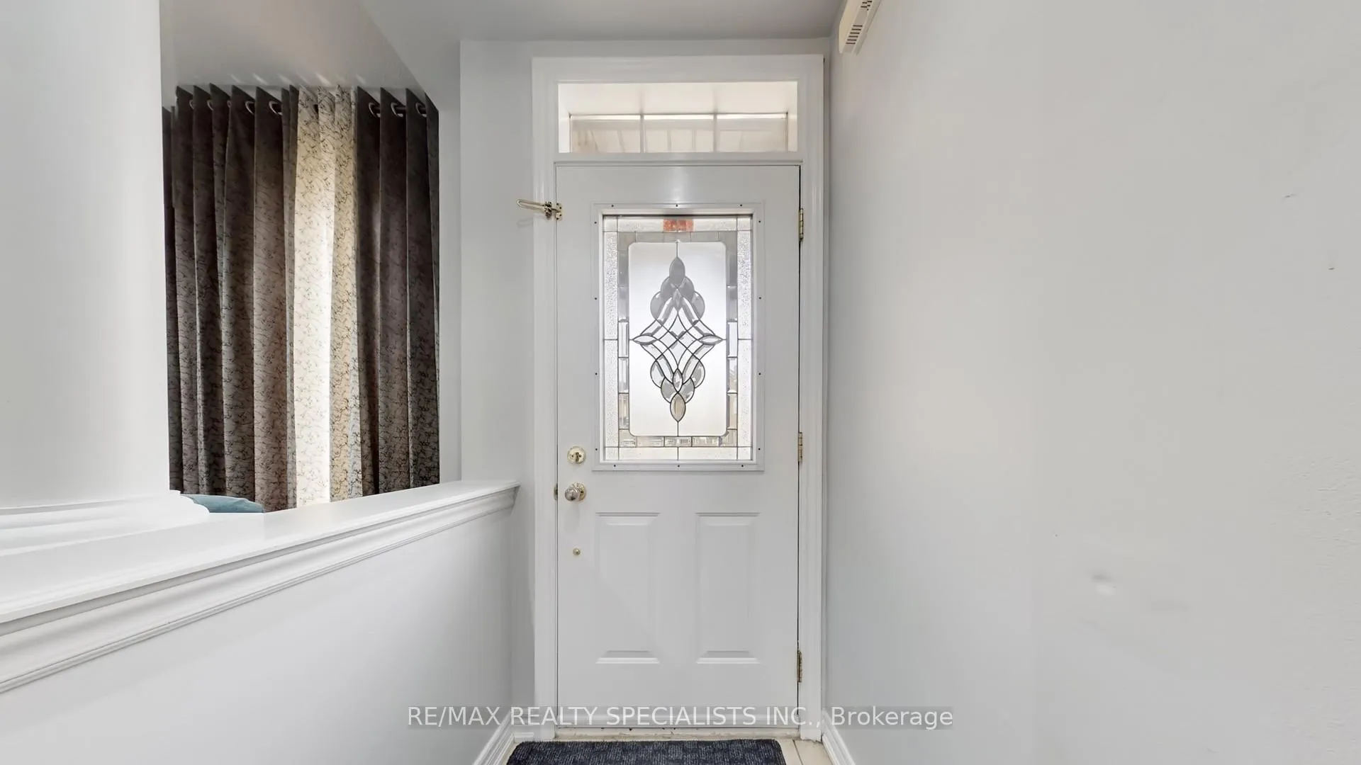 Photo 37 of 36 Totten Drive, Brampton, Sandringham-Wellington — HOMEH