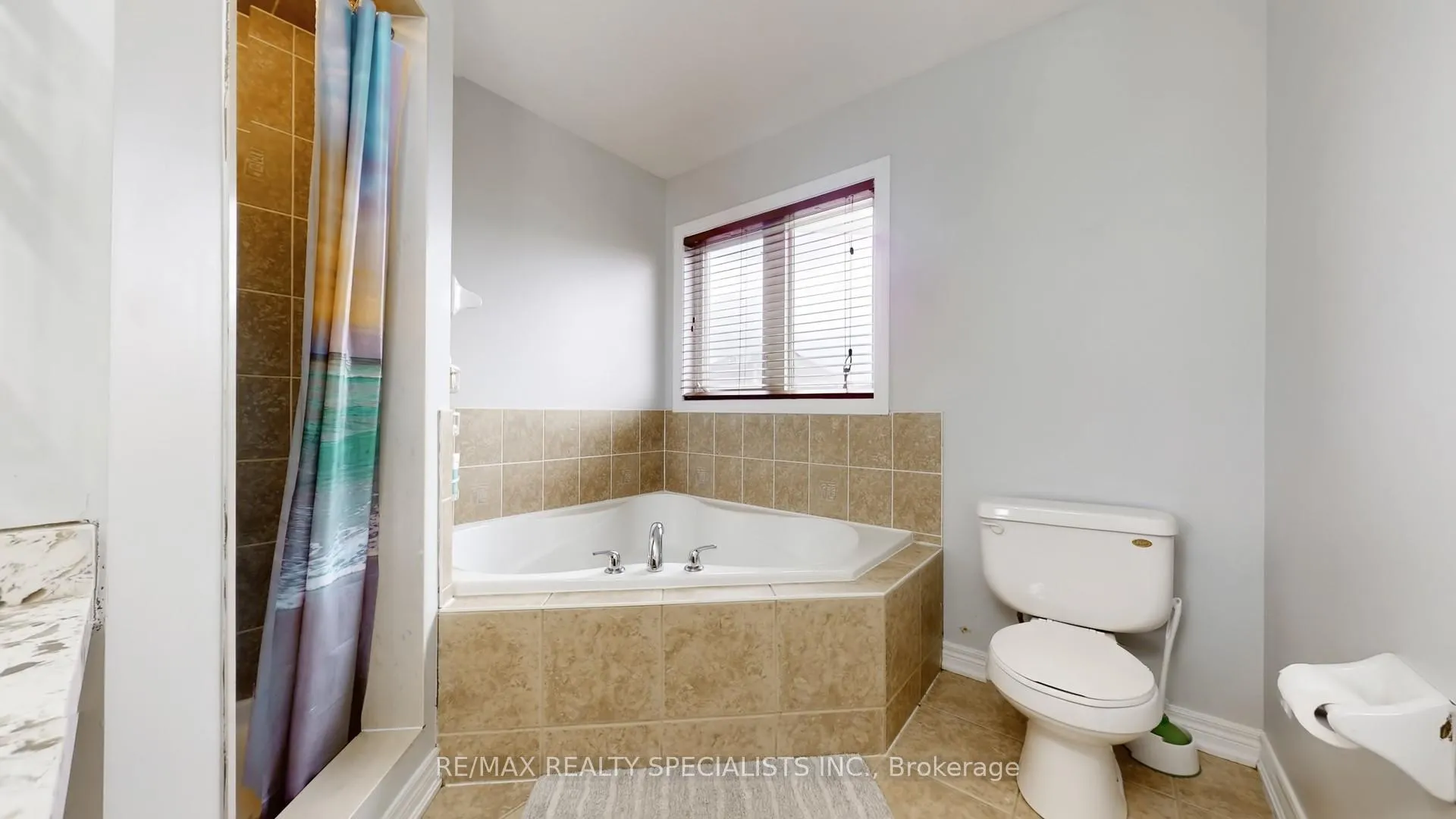 Photo 39 of 36 Totten Drive, Brampton, Sandringham-Wellington — HOMEH