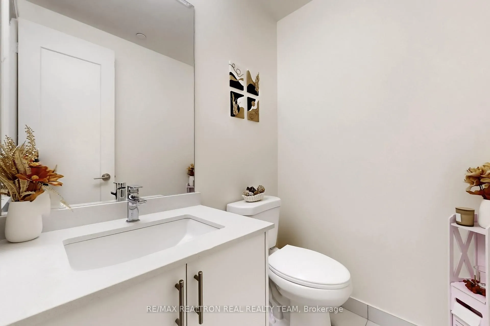 Photo 22 of Unit 207, 8960 Jane Street, Vaughan, Vellore Village — HOMEH
