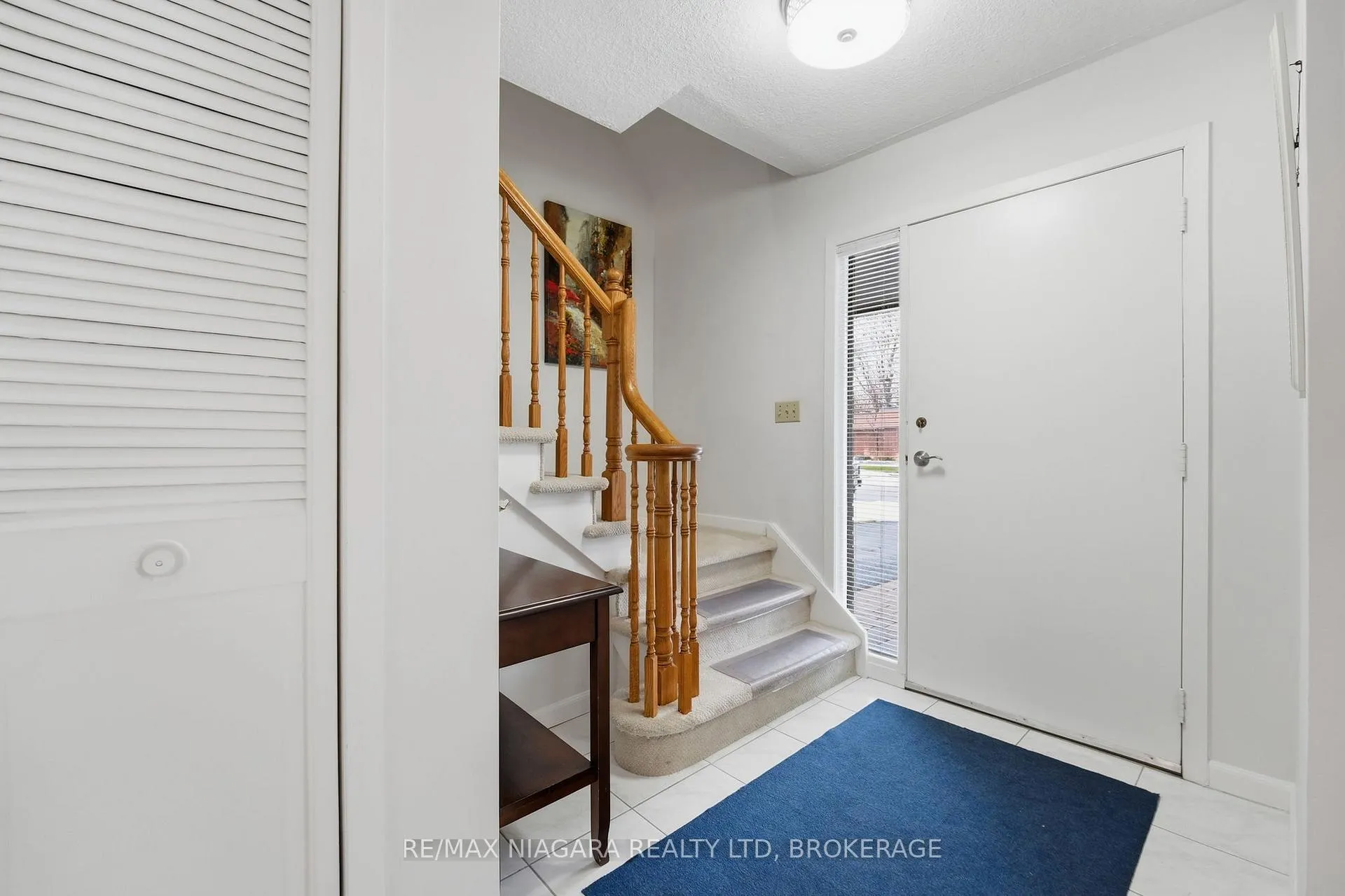 Photo 7 of 17 The Cedars, St. Catharines, Vine/Linwell — HOMEH