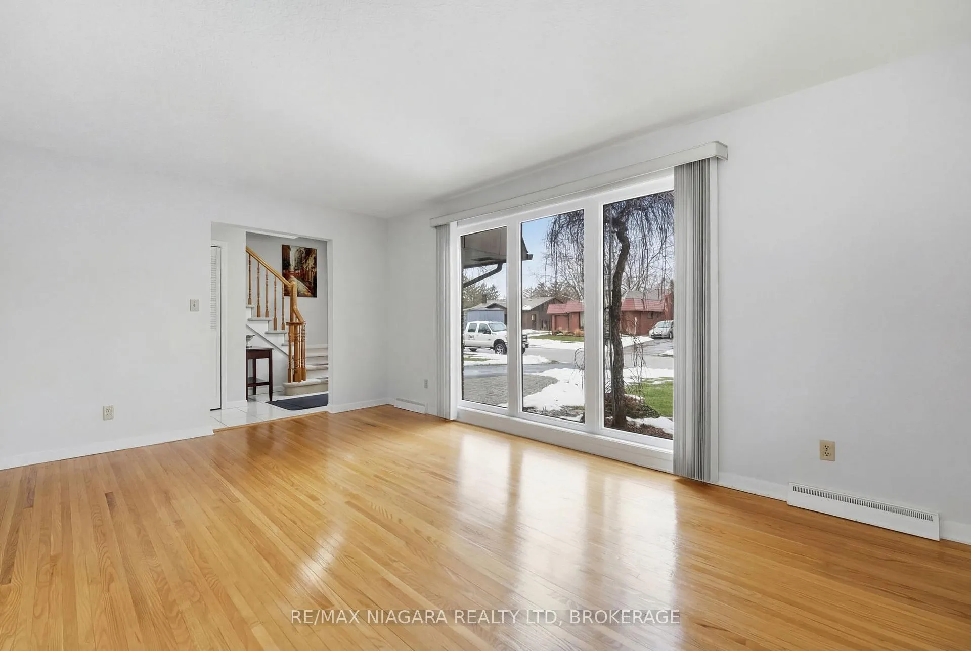 Photo 12 of 17 The Cedars, St. Catharines, Vine/Linwell — HOMEH
