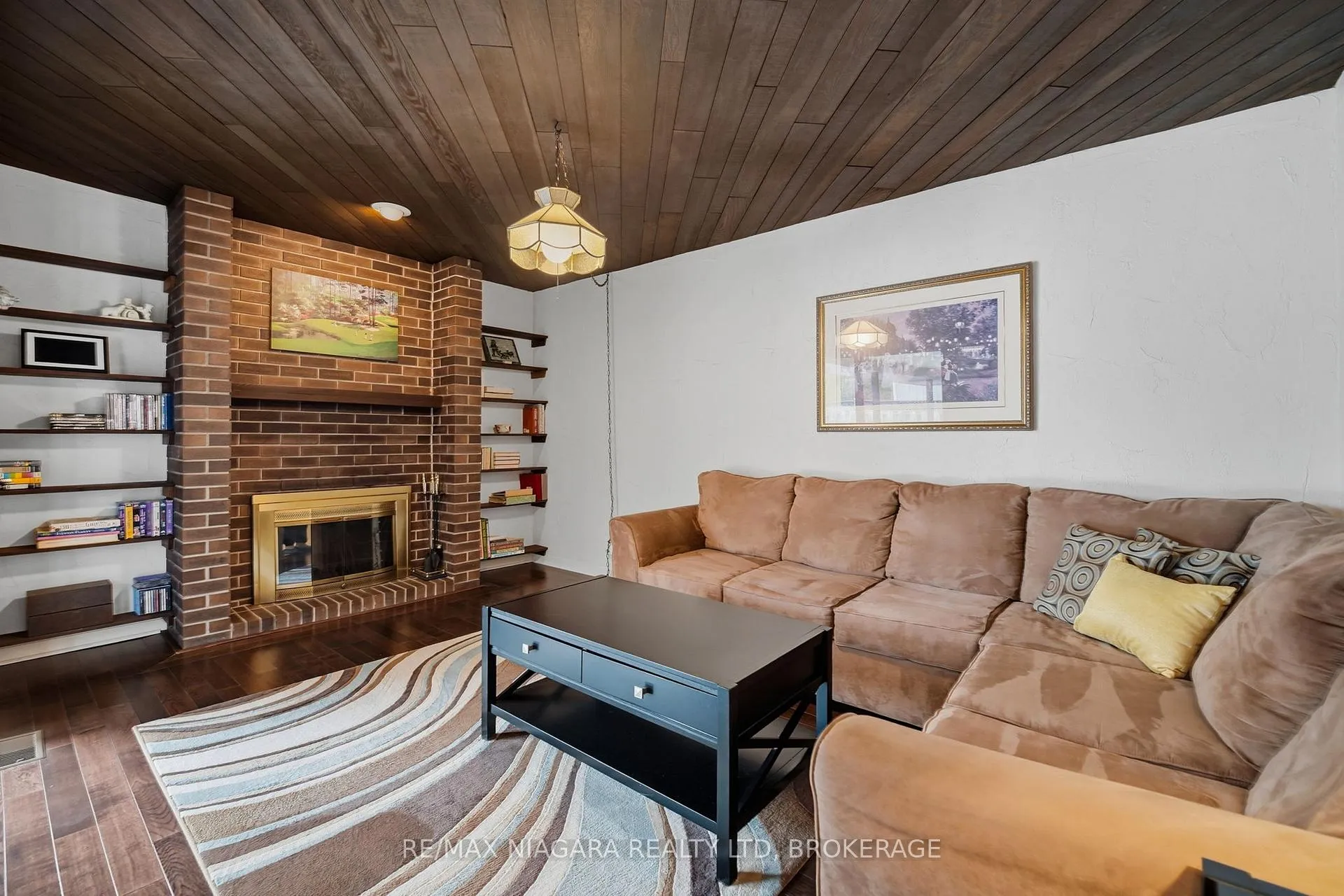 Photo 18 of 17 The Cedars, St. Catharines, Vine/Linwell — HOMEH