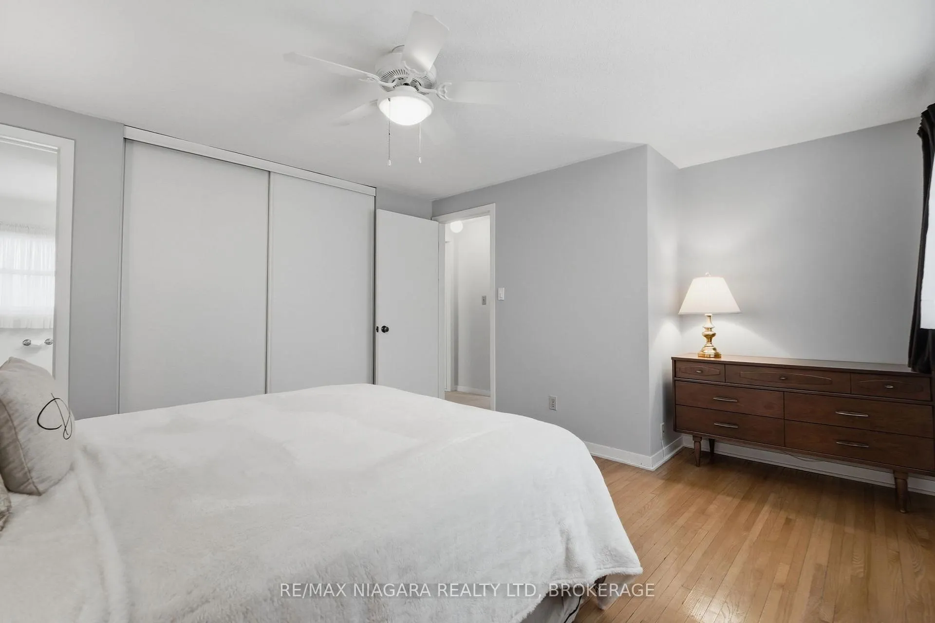 Photo 21 of 17 The Cedars, St. Catharines, Vine/Linwell — HOMEH