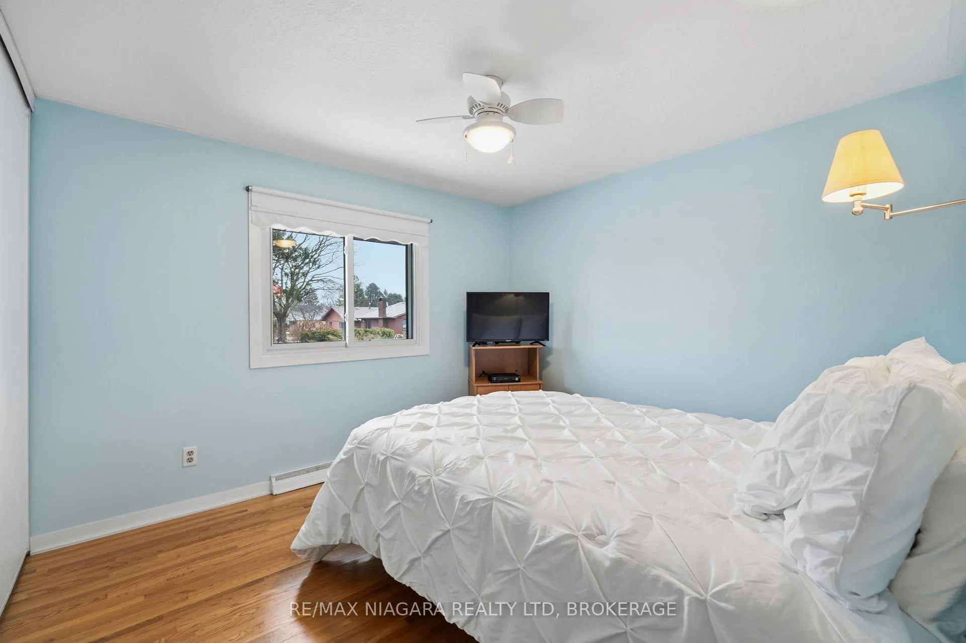Photo 22 of 17 The Cedars, St. Catharines, Vine/Linwell — HOMEH