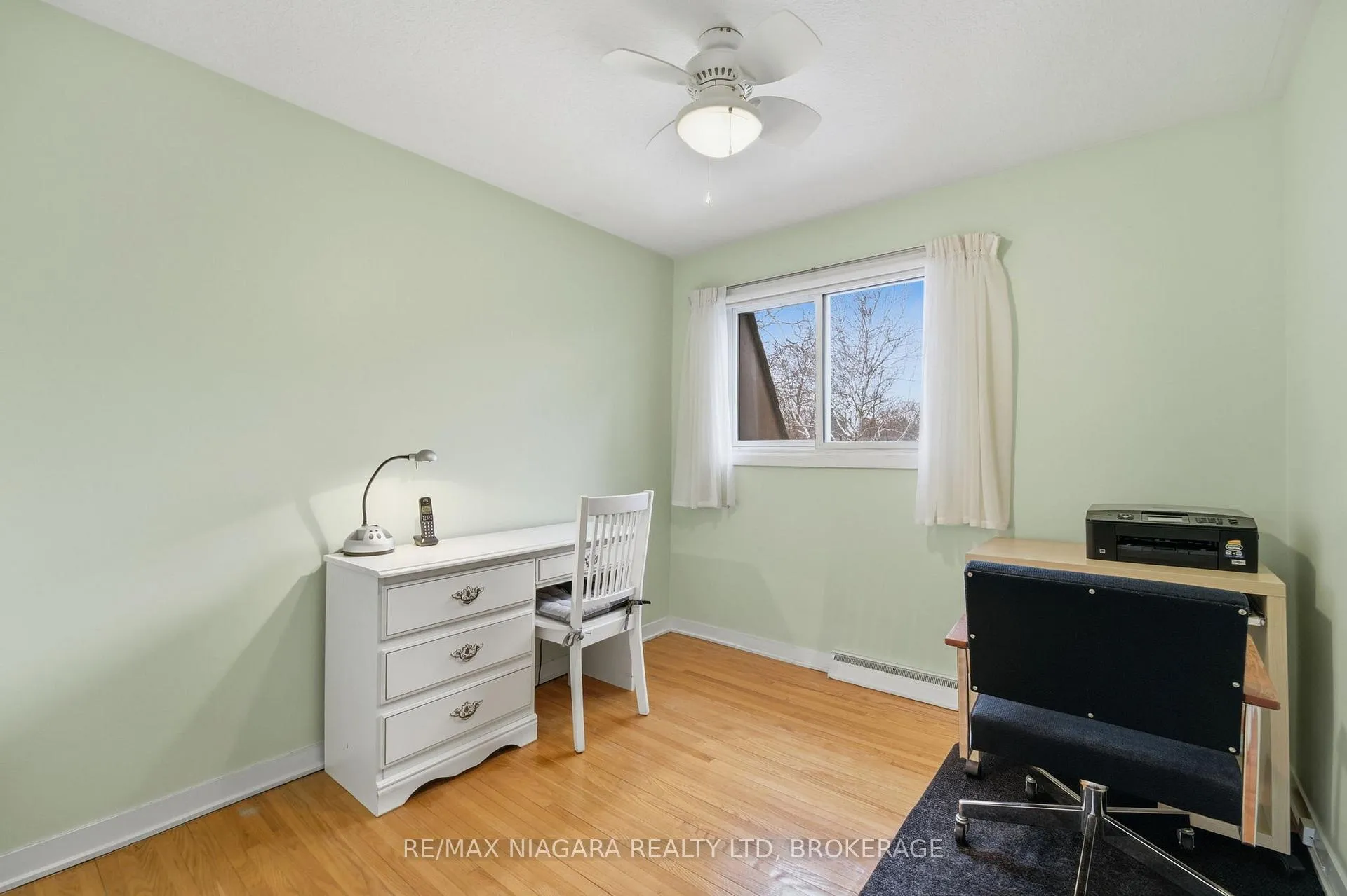 Photo 24 of 17 The Cedars, St. Catharines, Vine/Linwell — HOMEH